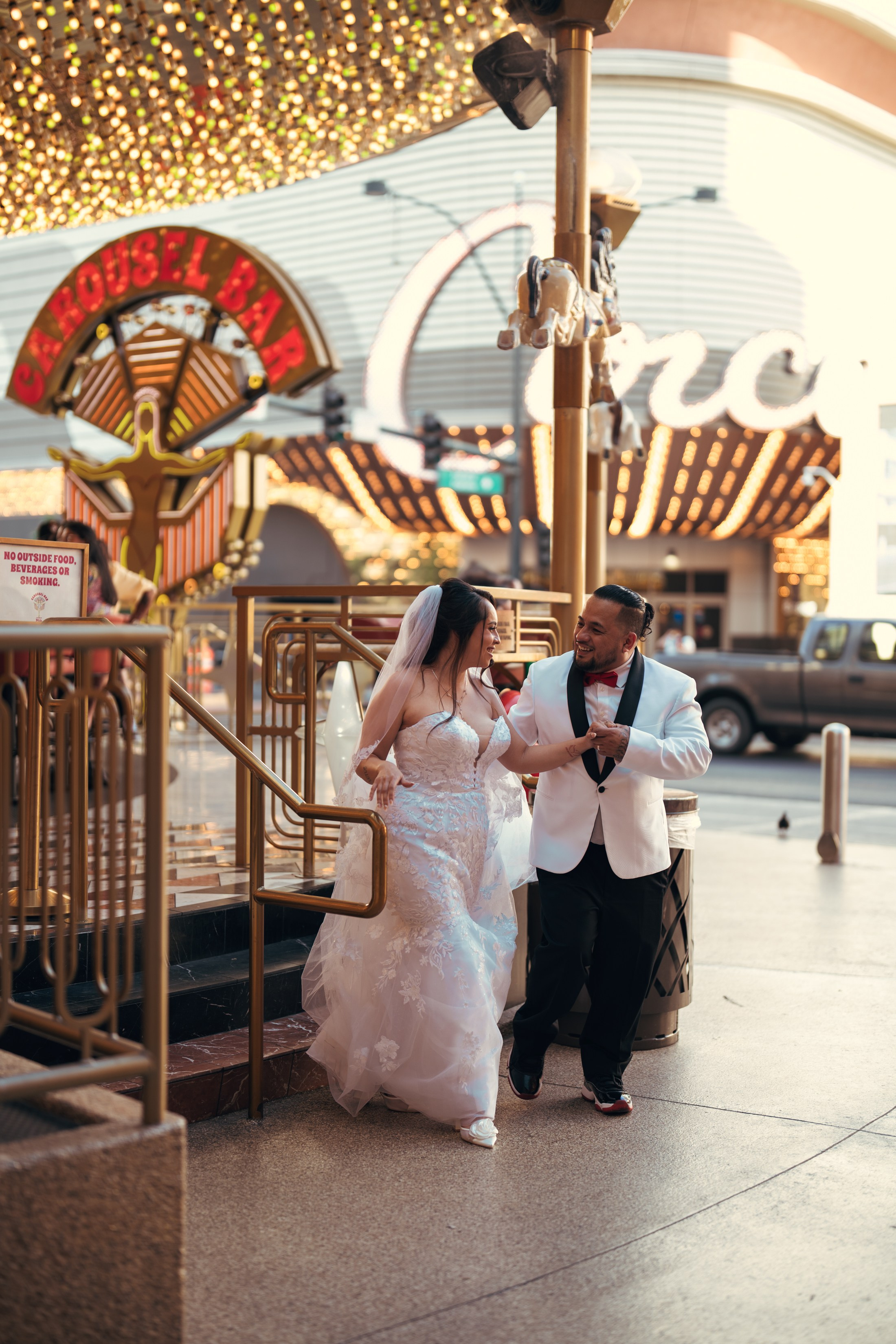 Lupita&Randel. Wedding & elopement photographer Viktoriya Kravtsov. Las Vegas