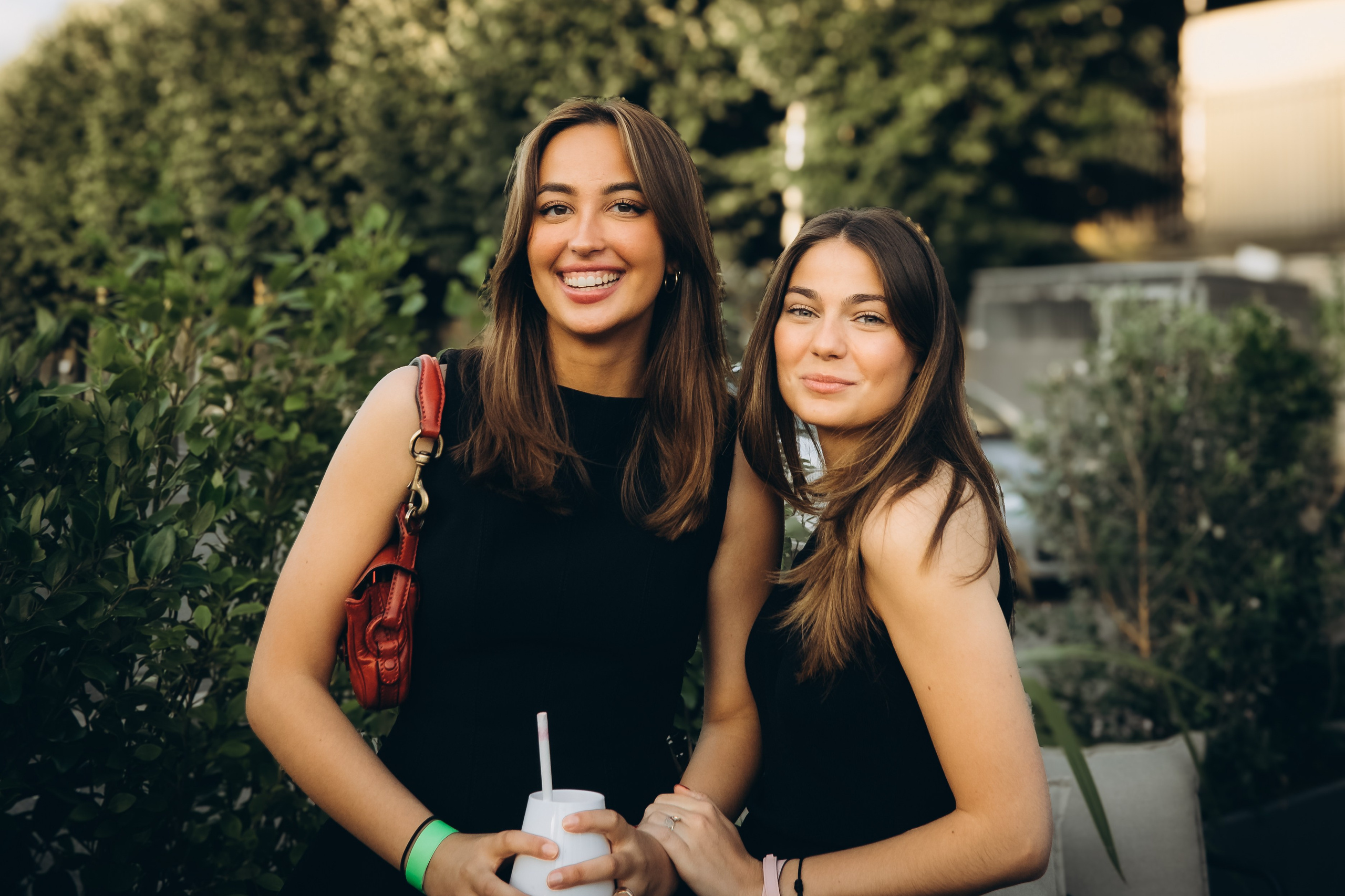 Marie’s Birthday with an Eiffel Tower view. Photographer in Paris Marina Chaput
