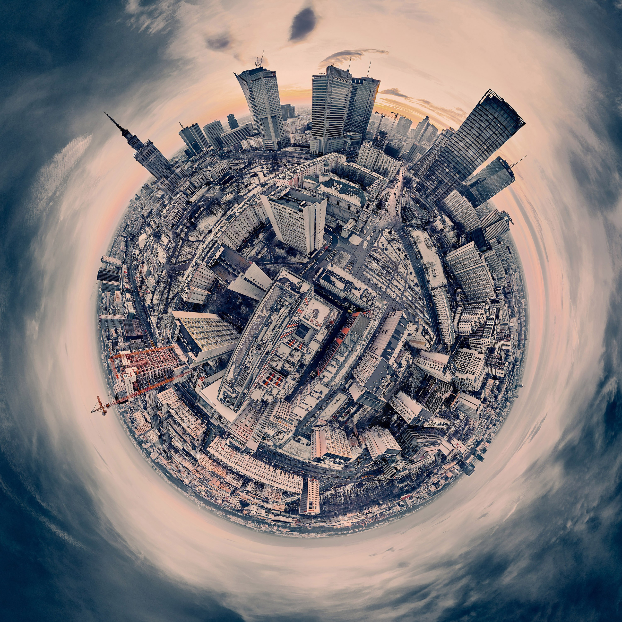 Globusy Warszawy. Andriej Szypilow — Photography & Videography