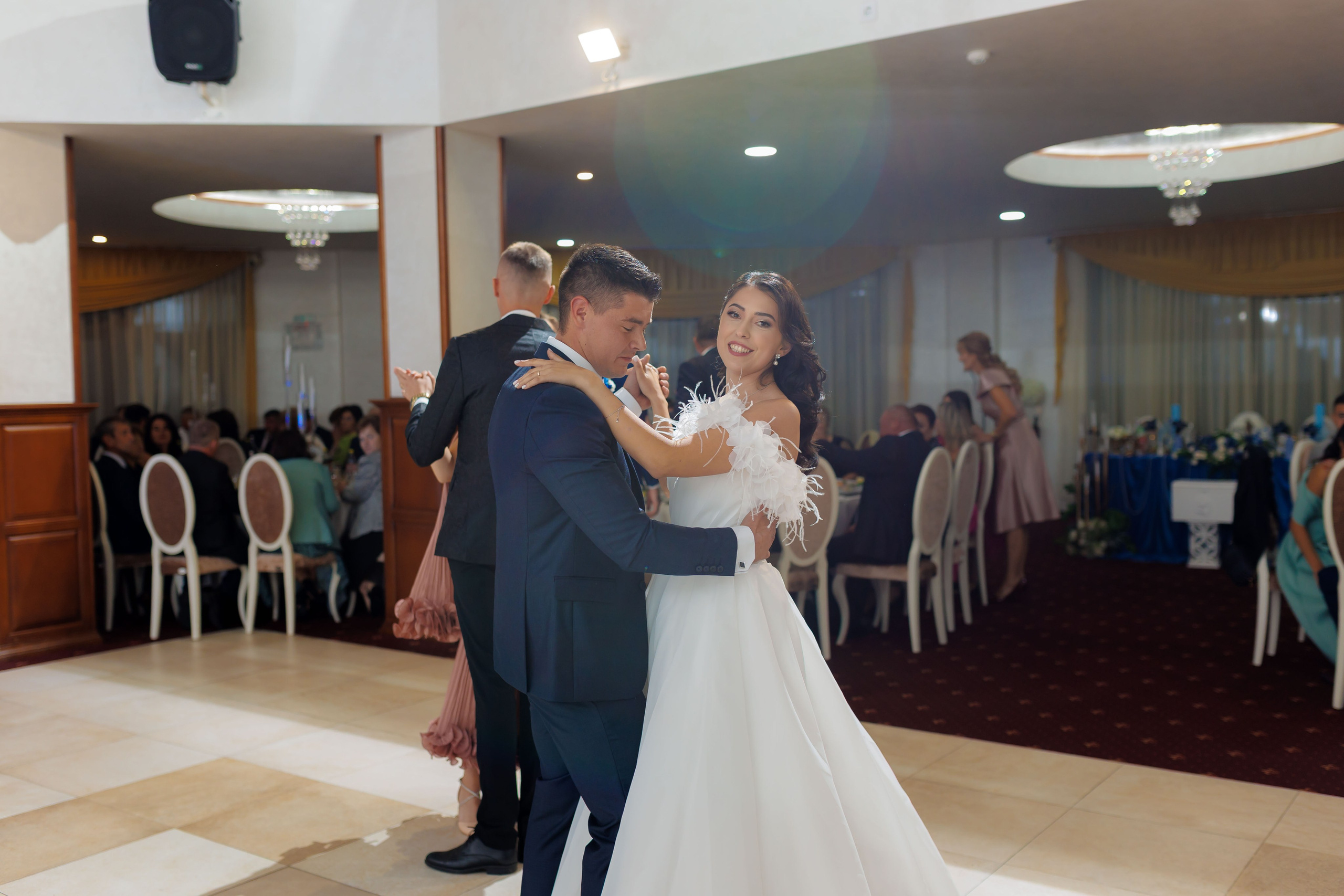 Loredana & Emilian – Ziua Nunții | Videografie - fotografie Botez Suceava, Iași, Botoșani. Servicii foto-video profesionale, pentru momente de neuitat