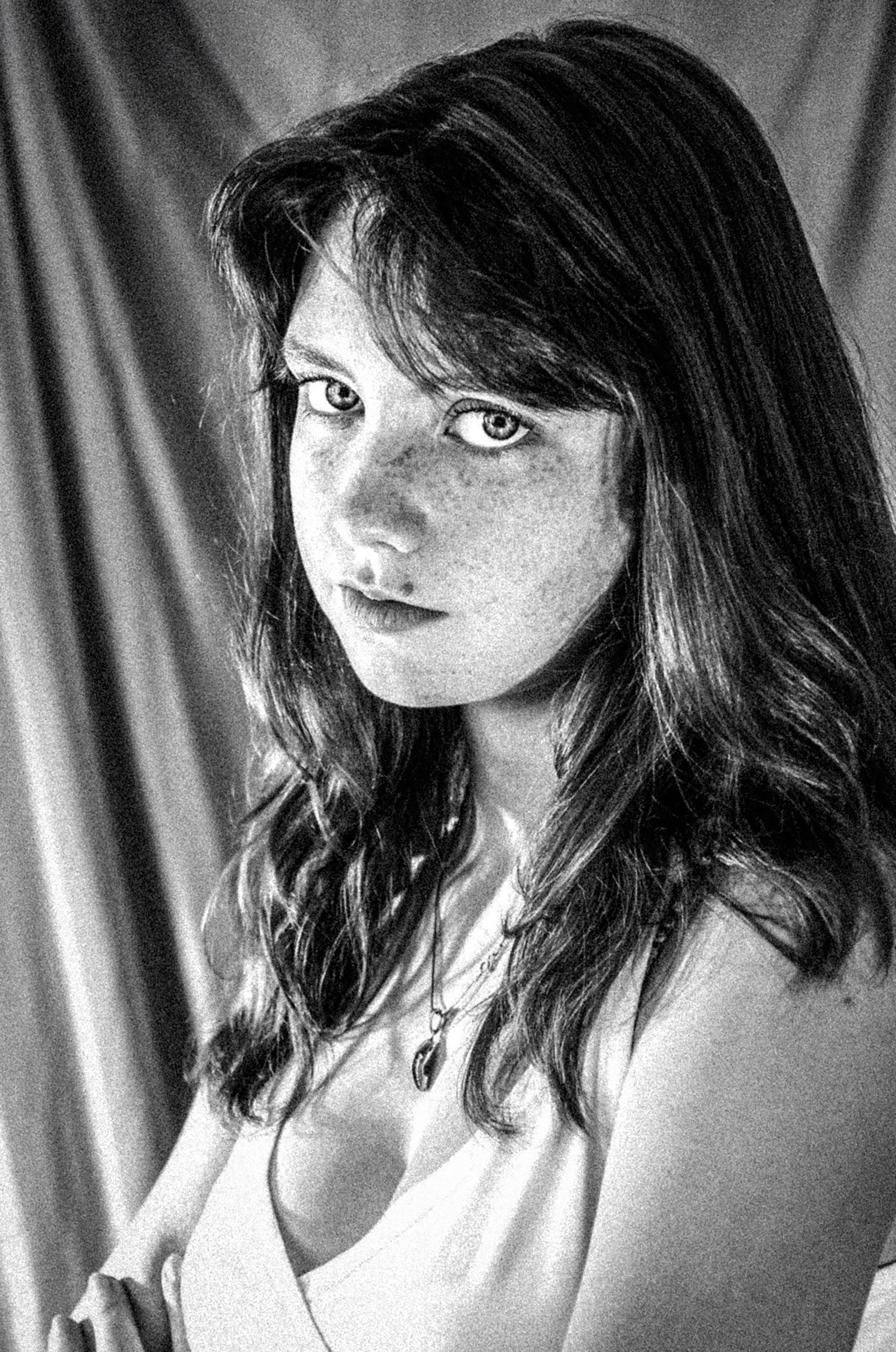 Singles. Vladislav Makarov. Portrait & Street style photographer in Baku