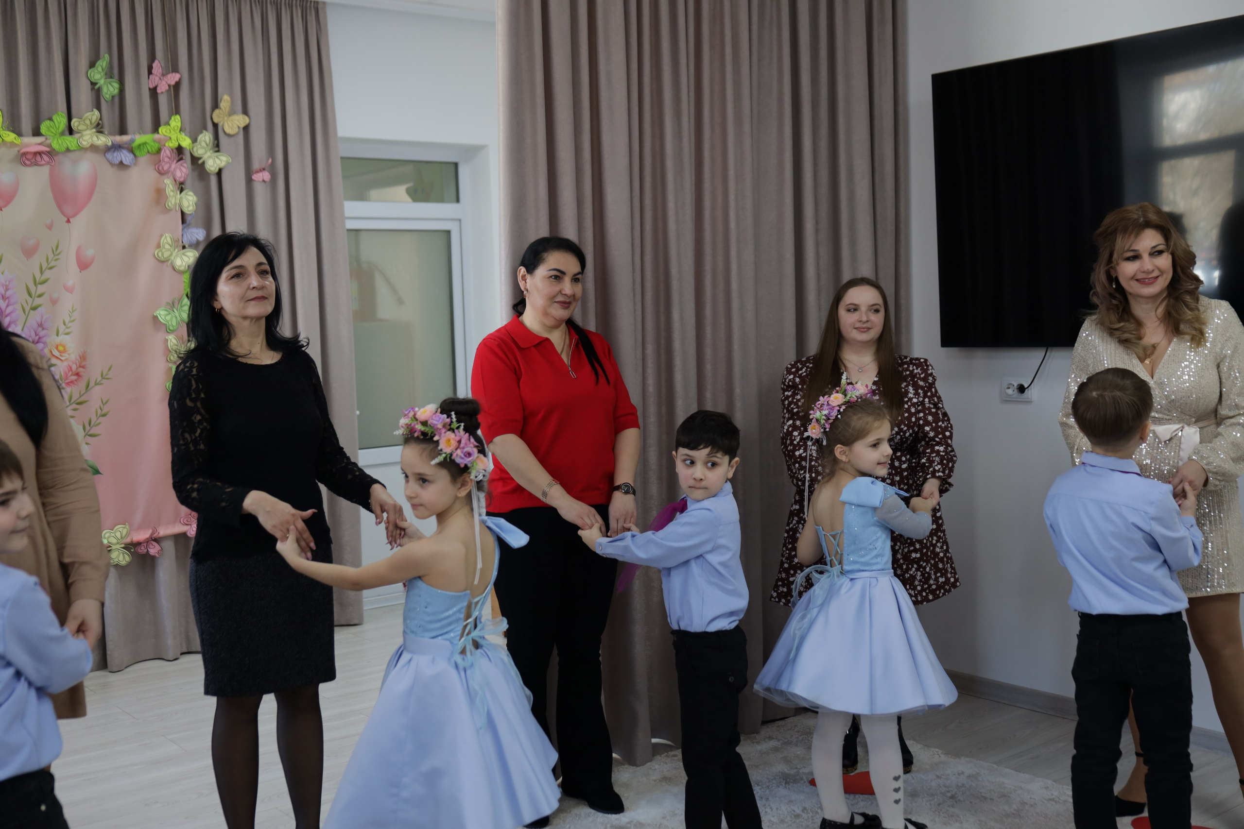 Mama în ochi de copil.... Alika Dia- Fotograf în Republica Moldova, Strășeni