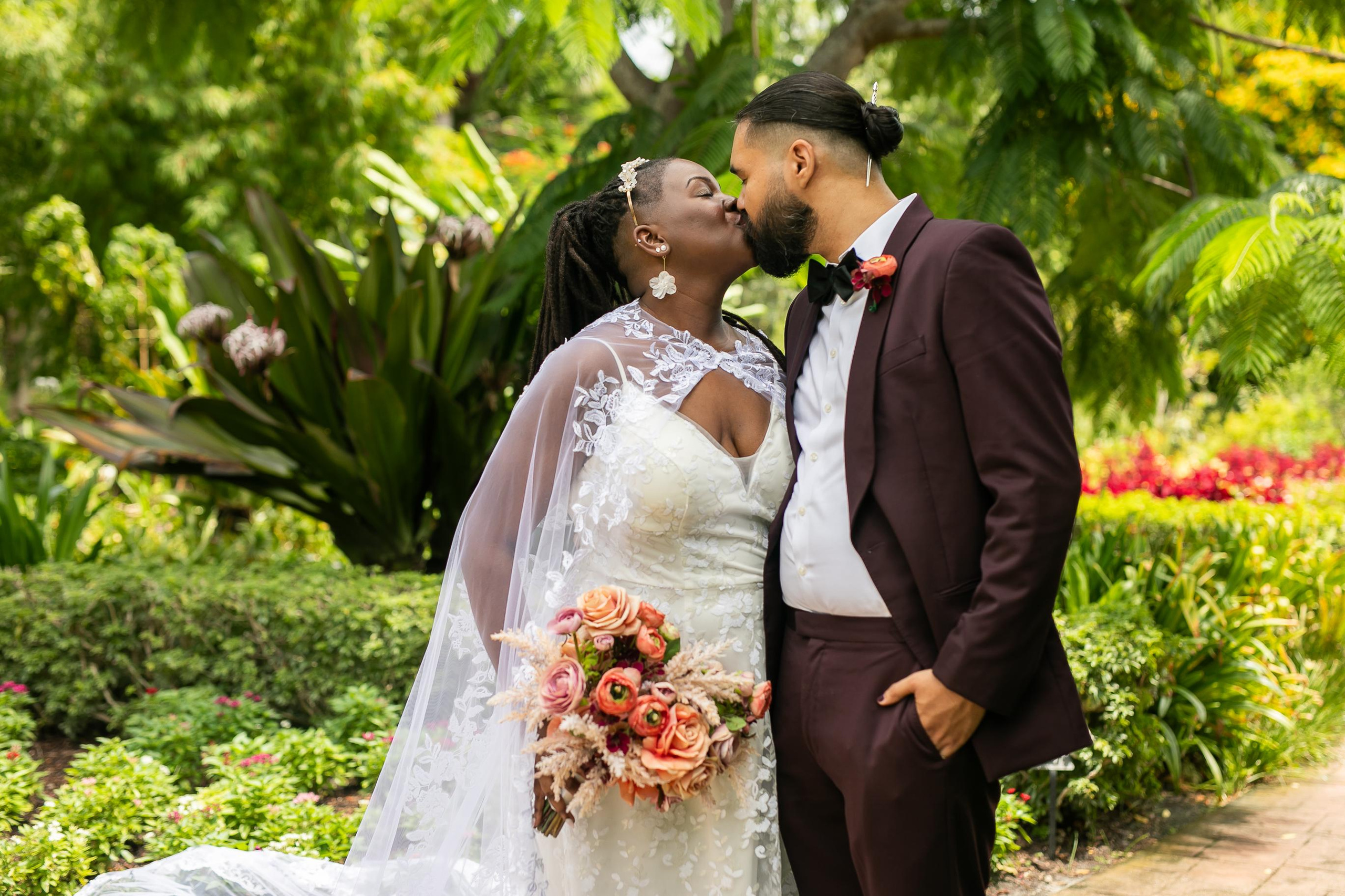 Wedding in Mounts Botanical Garden. Lana Photography — Wedding & Family Photographer in Florida & Beyond