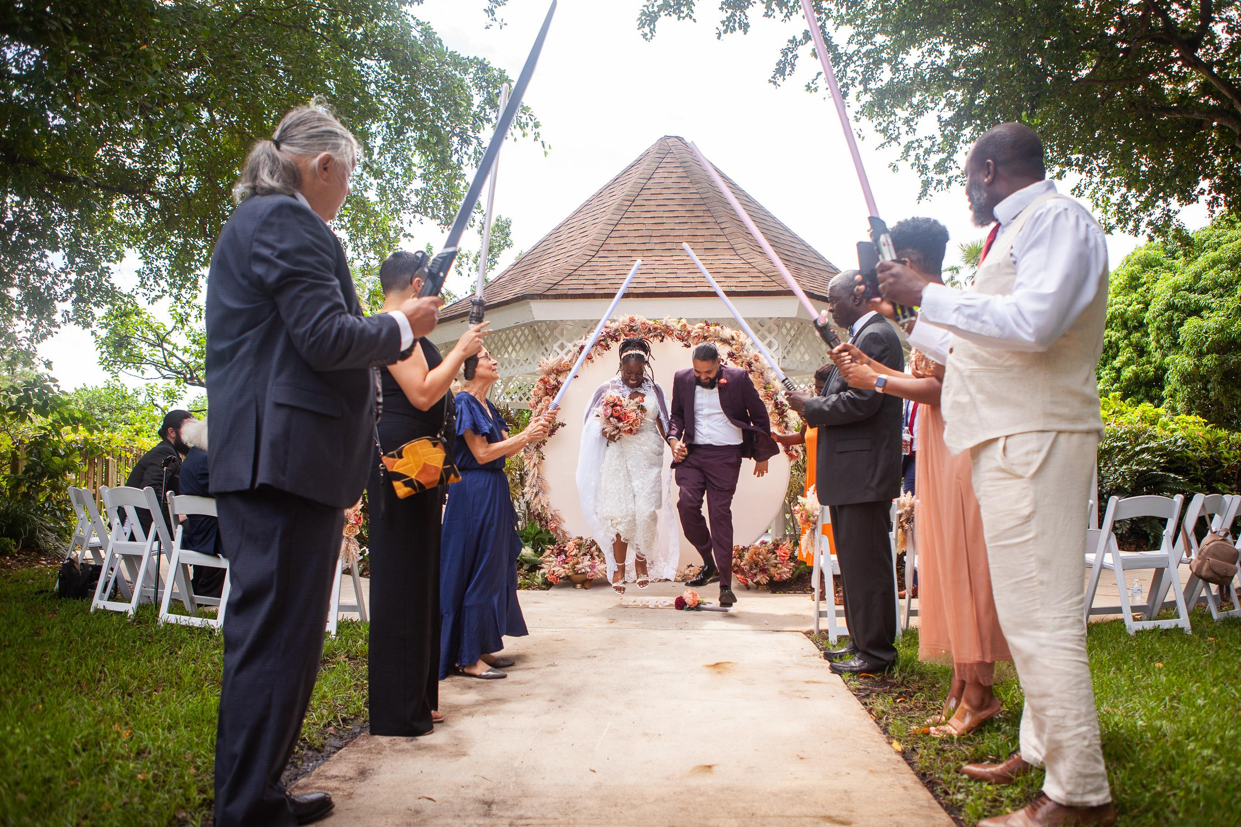 Wedding in Mounts Botanical Garden. Lana Photography — Wedding & Family Photographer in Florida & Beyond