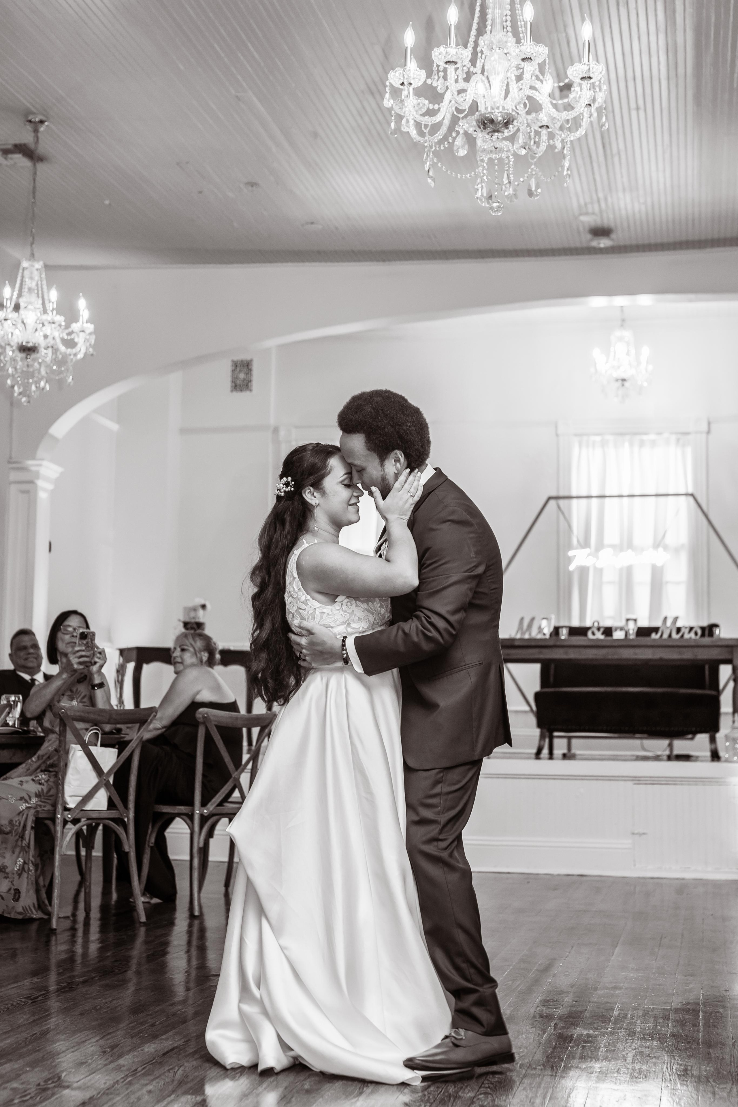 Old movie style wedding. Lana Photography — Wedding & Family Photographer in Florida & Beyond