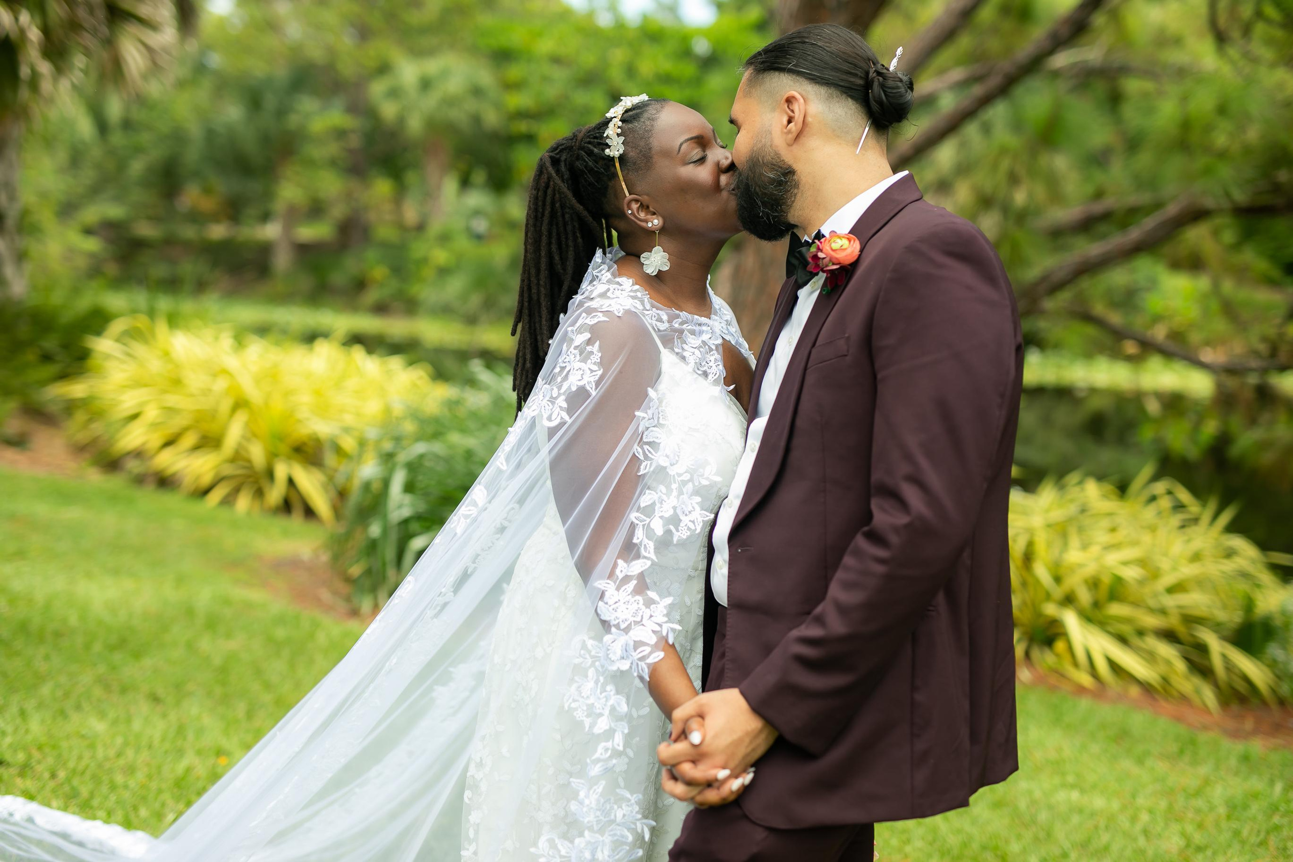 Wedding in Mounts Botanical Garden. Lana Photography — Wedding & Family Photographer in Florida & Beyond