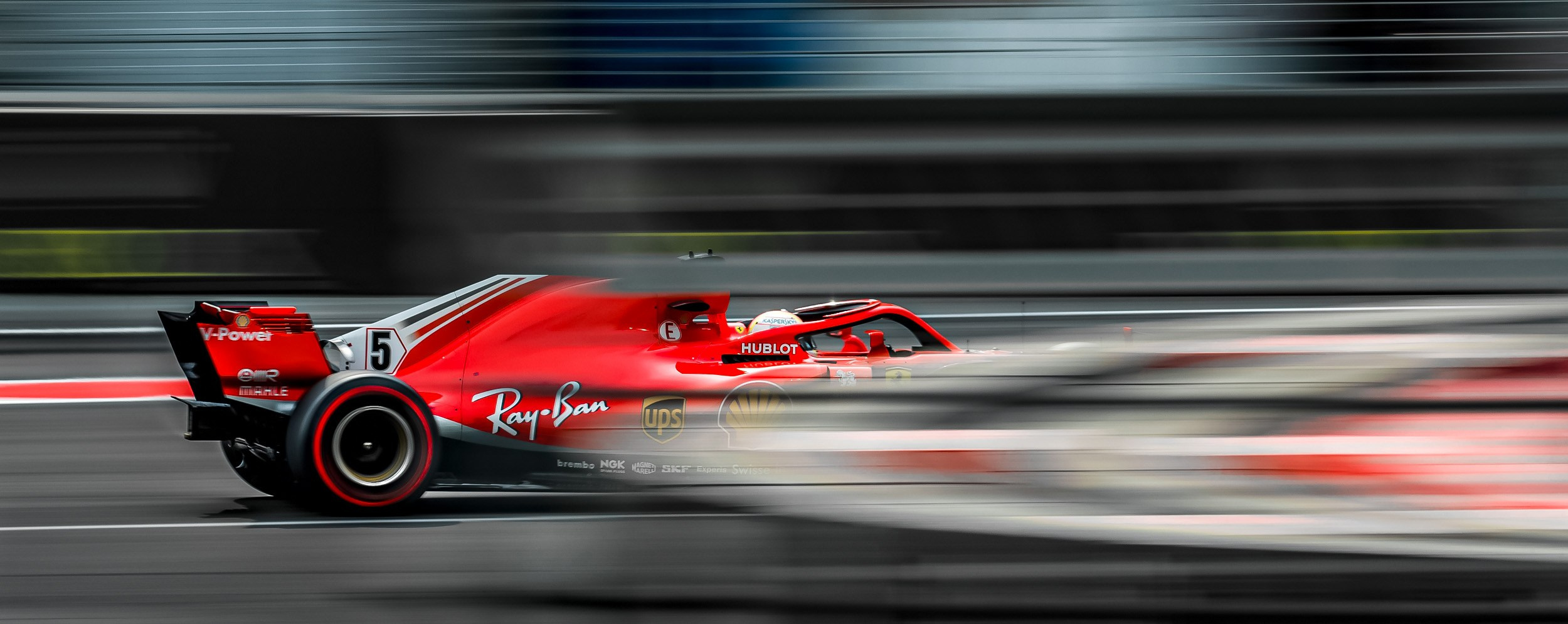 FORMULA 1. WORLDWIDE COMMERCIAL AUTOMOTIVE PHOTOGRAPHER