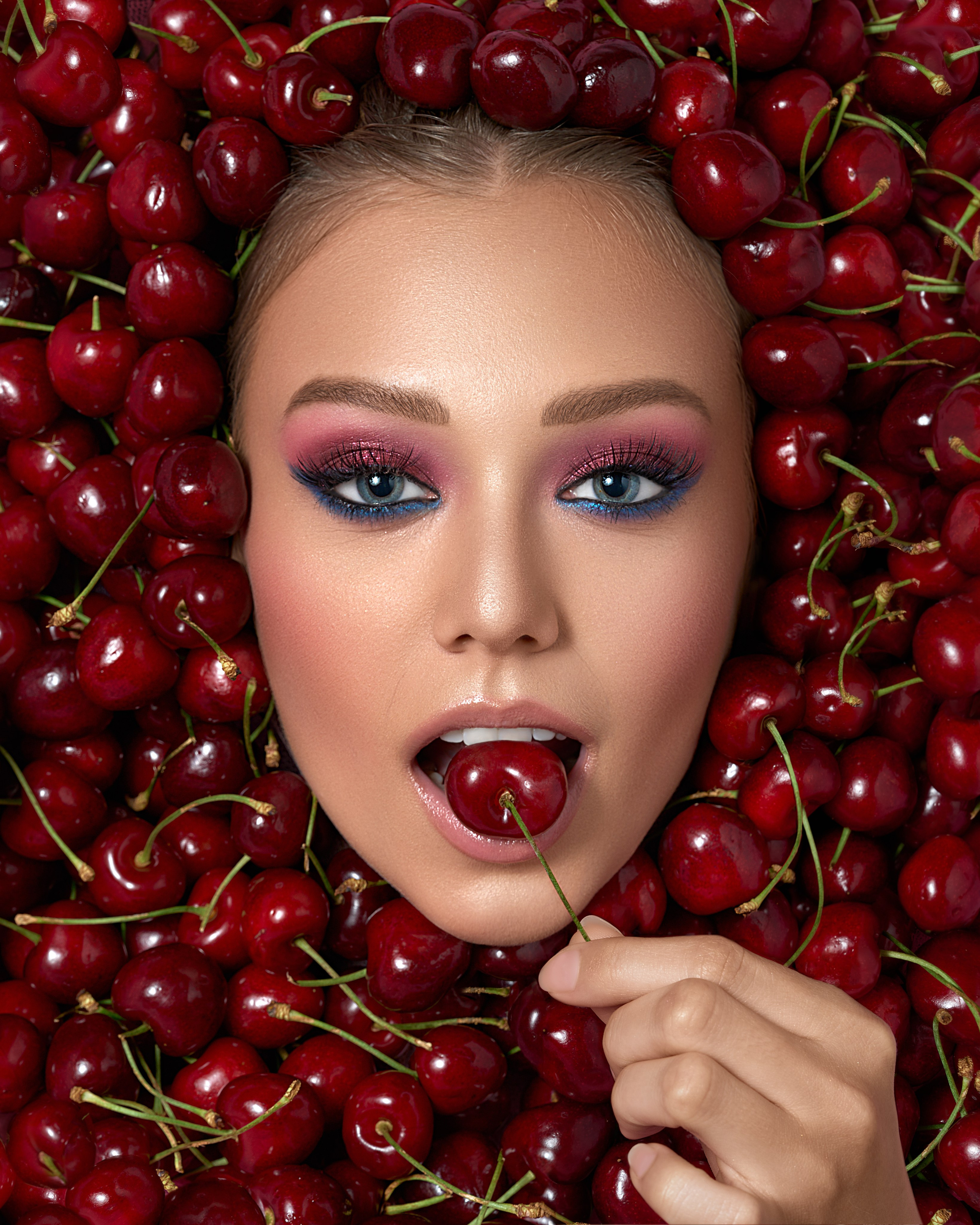 Fashion & Portrait. Anna, Fotografin aus Wien, Österreich. Ich fotografiere in folgenden Genres: Babybauch-, Familien-, Mode- und Weihnachtsfotografie