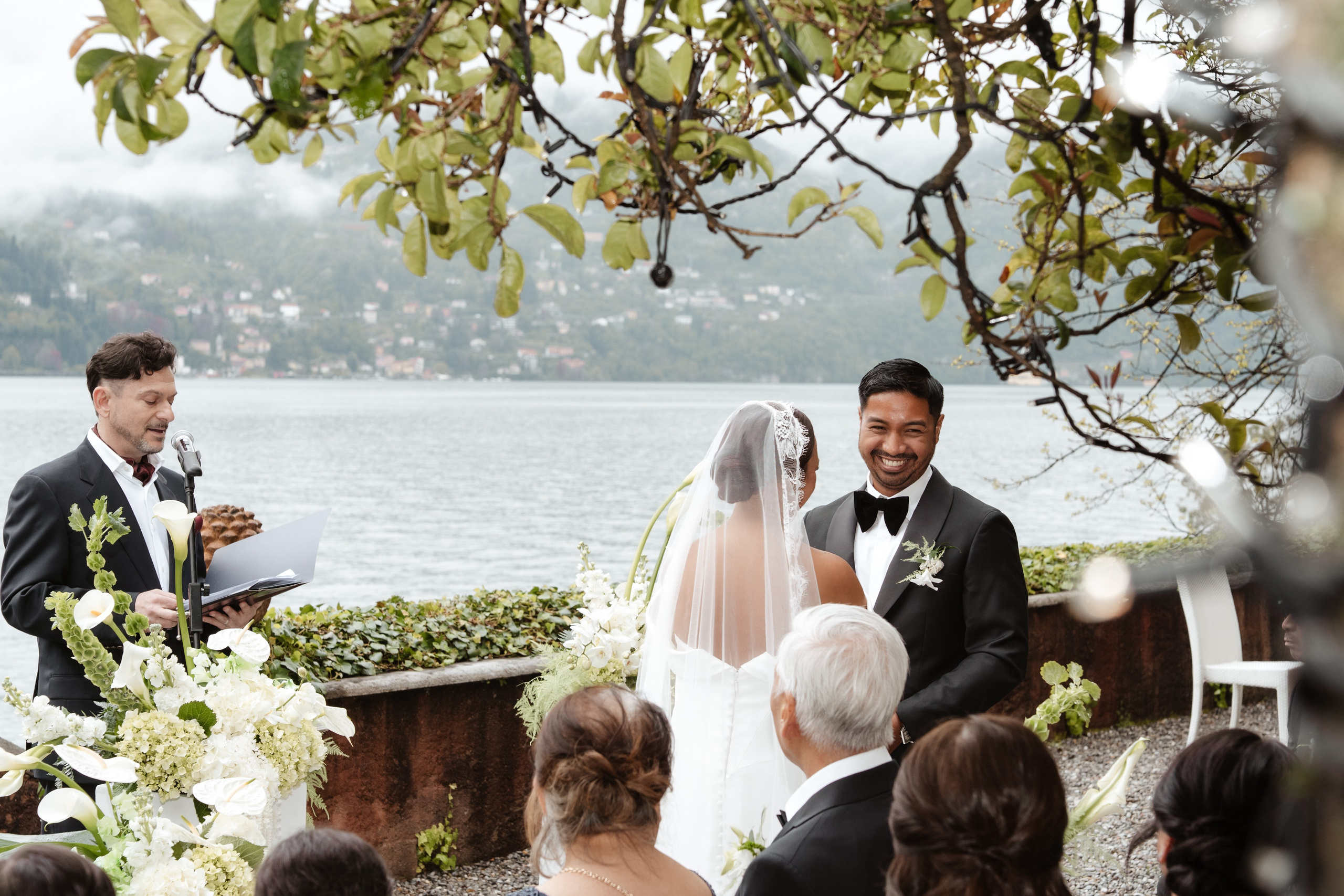 BEATRICE AND RAFAELE_LAKE COMO_Villa Regina Teodolinda. PHOTOGRAPHER IN ITALY