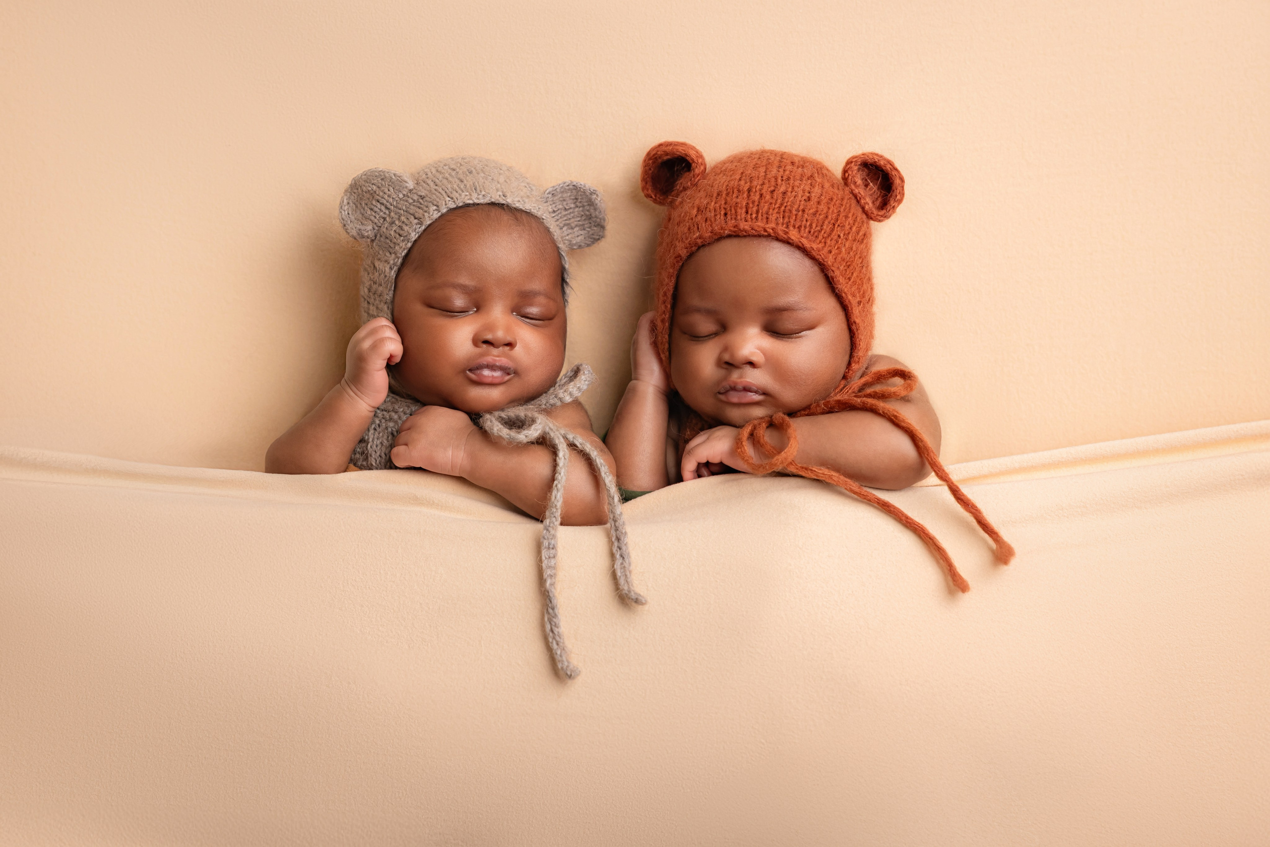 Newborn photo session Stevenage, Hertfordshire. Photographer. Stevenage, Hertfordshire family, maternity and newborn photographer