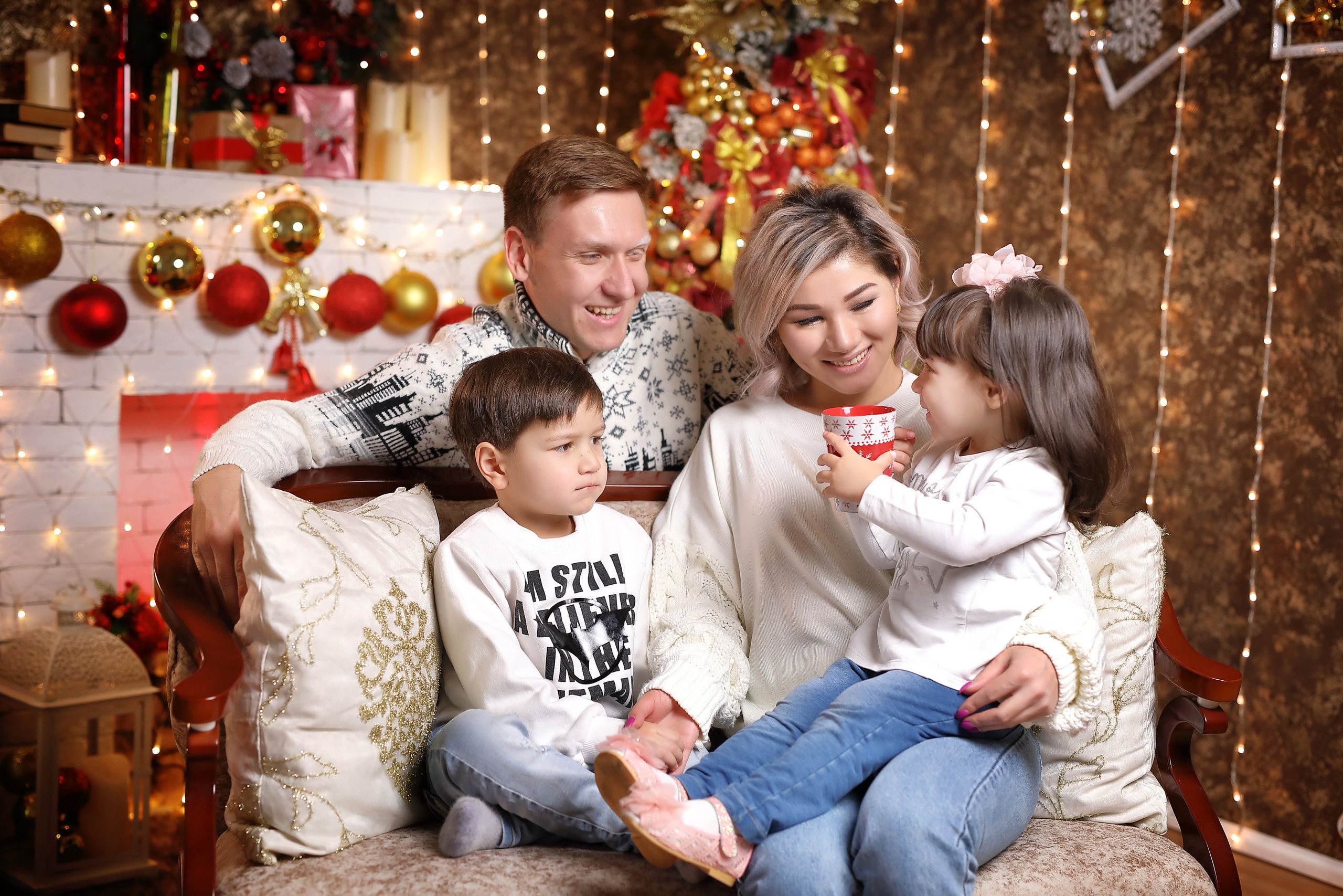 Новогодние фотосессии прошлых лет. Свадебный, семейный и портретный фотограф в Бишкеке