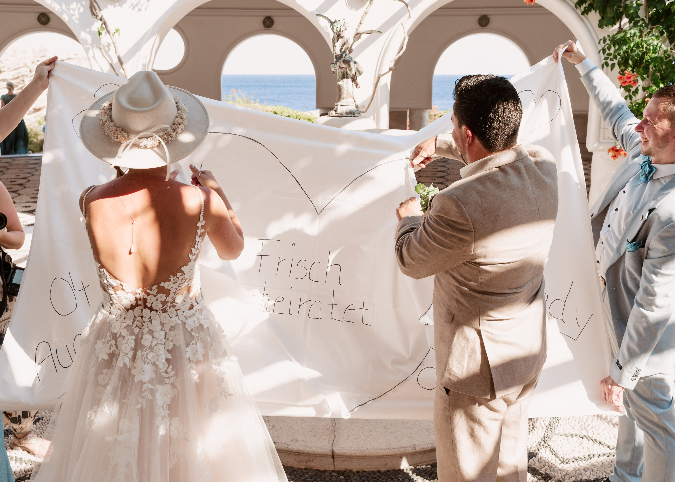 Fotis and Sandy. Renate Woeste | Wedding planner in Rhodes. Creating dream weddings by the sea. Let’s make your special day unforgettable