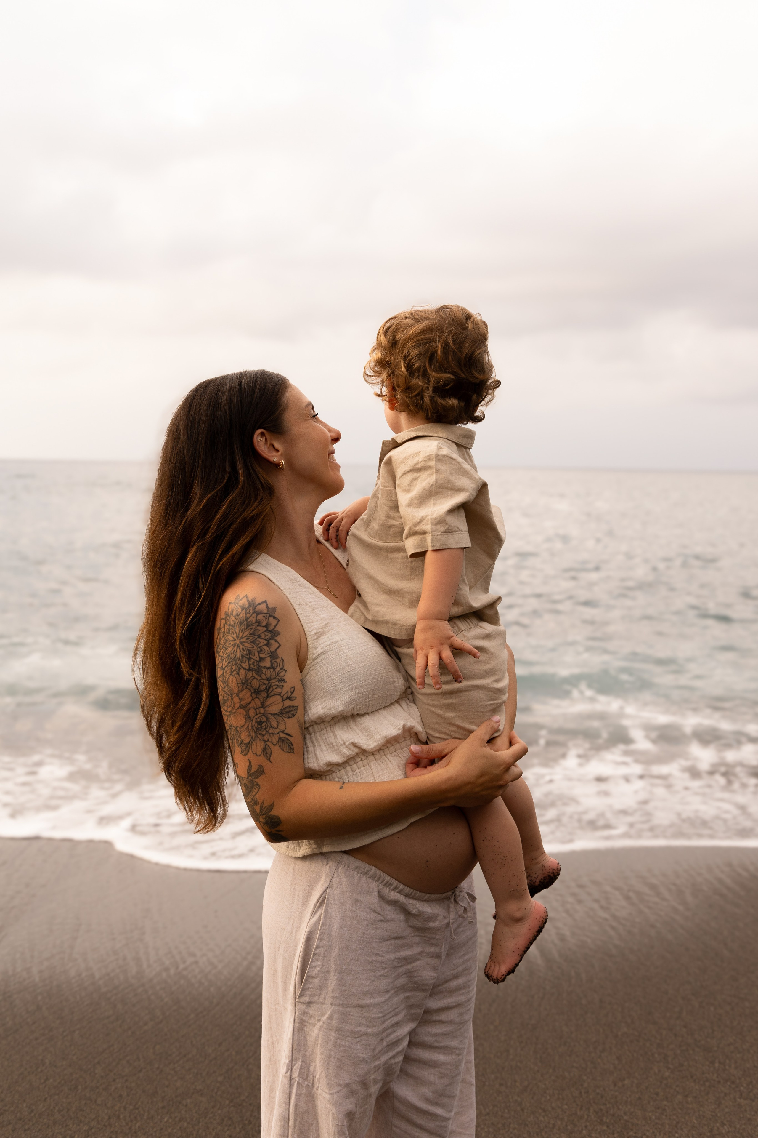 Kayla’s family. IRINA KALMYKOVA | PHOTOGRAPHER AZORES