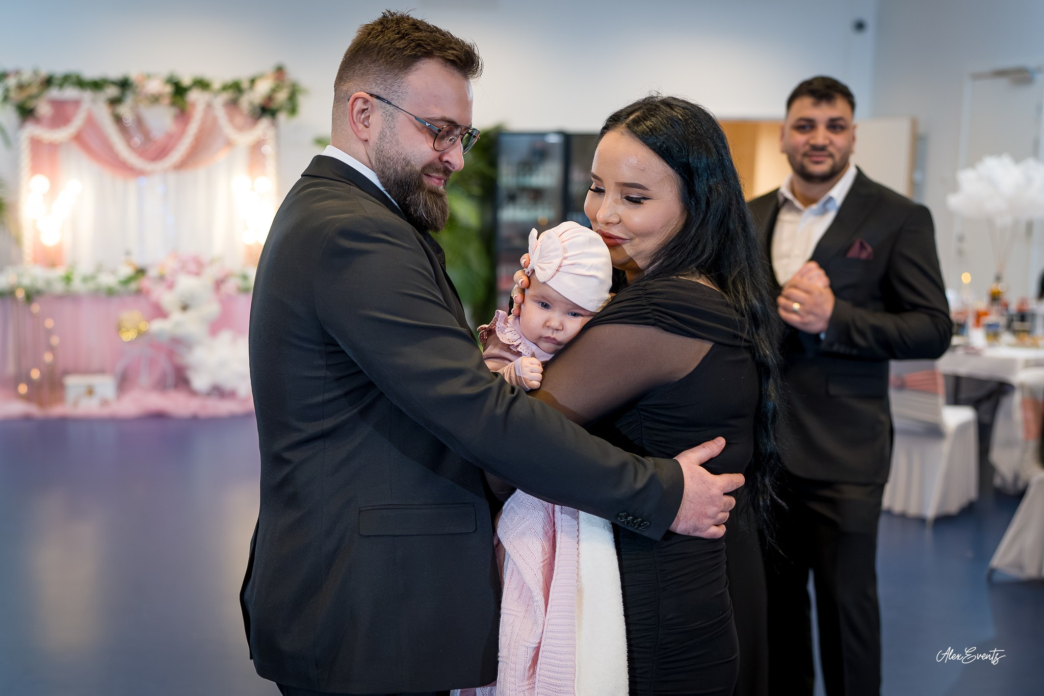 Fotograf Botez Roman Danemarca la biserica romaneasca din Agerbæk| Alex Events. AlexEvents Fotograf / Videograf de evenimente Danemarca DK Horsens, Arhus, Odense, Vejle.Nunta, botez, foto-studio