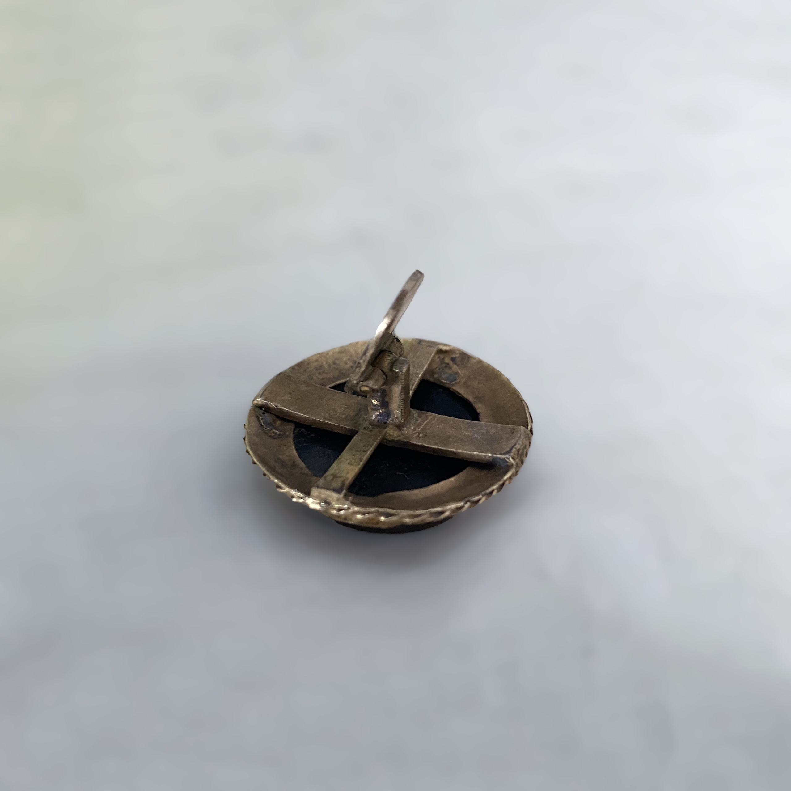 Mosaicbutton. Современнные и актикварные украшения в Барселоне, Москве и Санкт-Петербурге