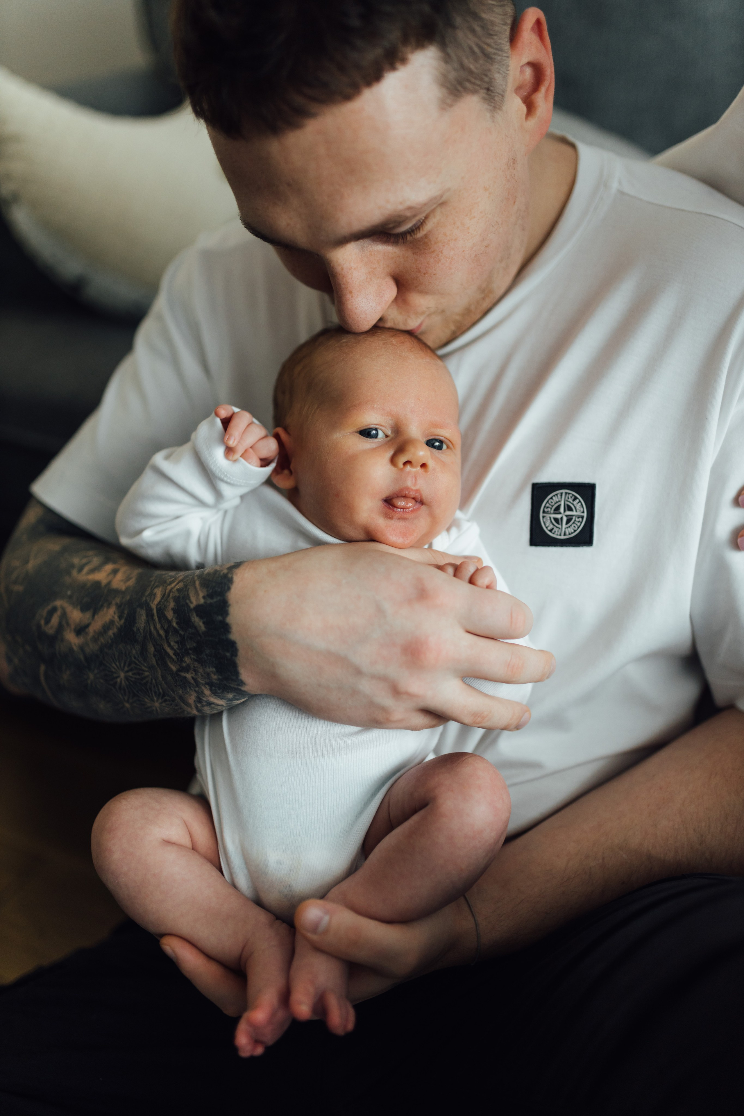 Newborn Home Photo Session. Maternity, newborn photographer in the Bay Area|Iryna Rakivnenko