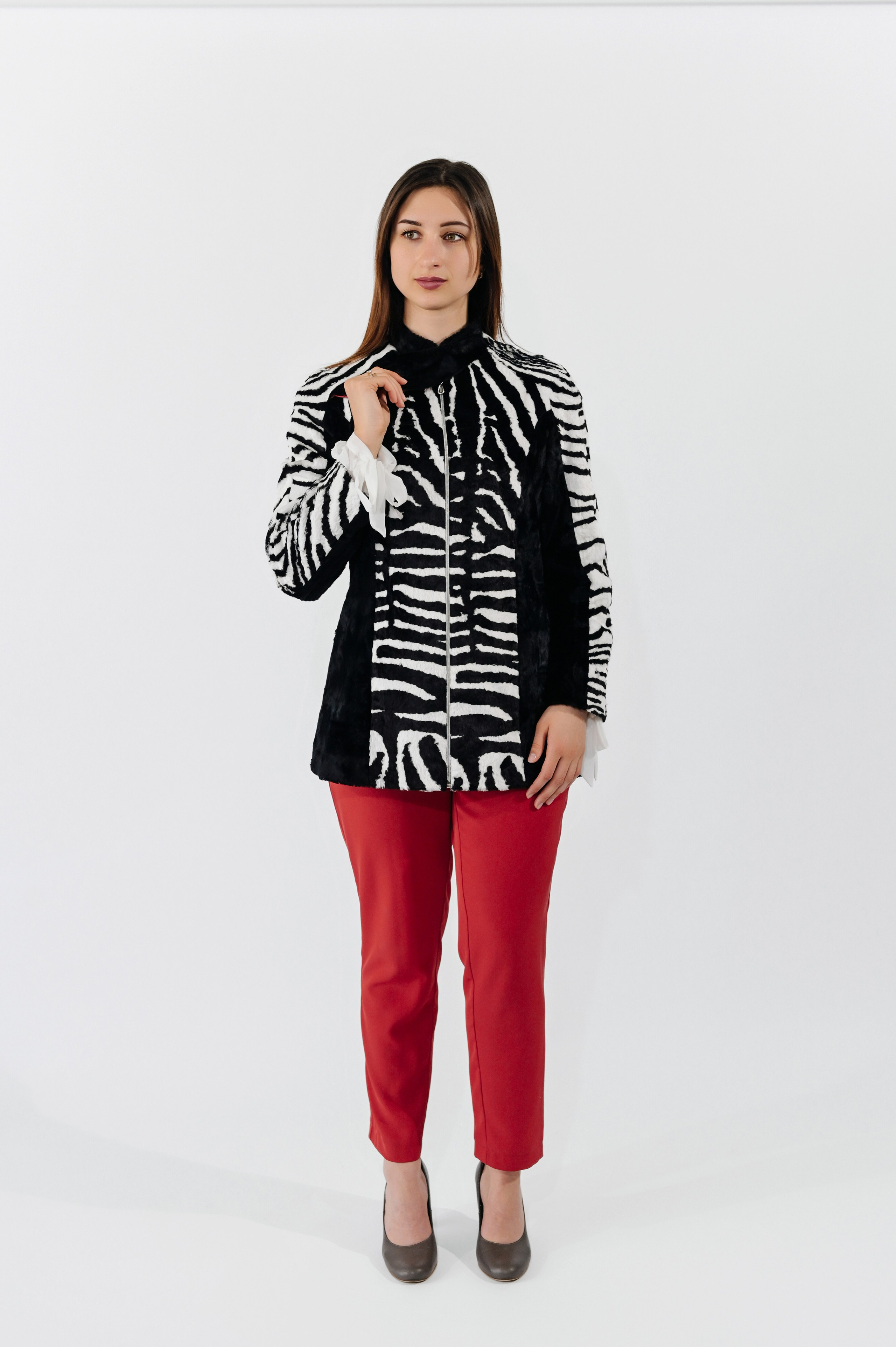 Trenci. Designer vestimentar: elaborarea, proiectarea și confectionare…