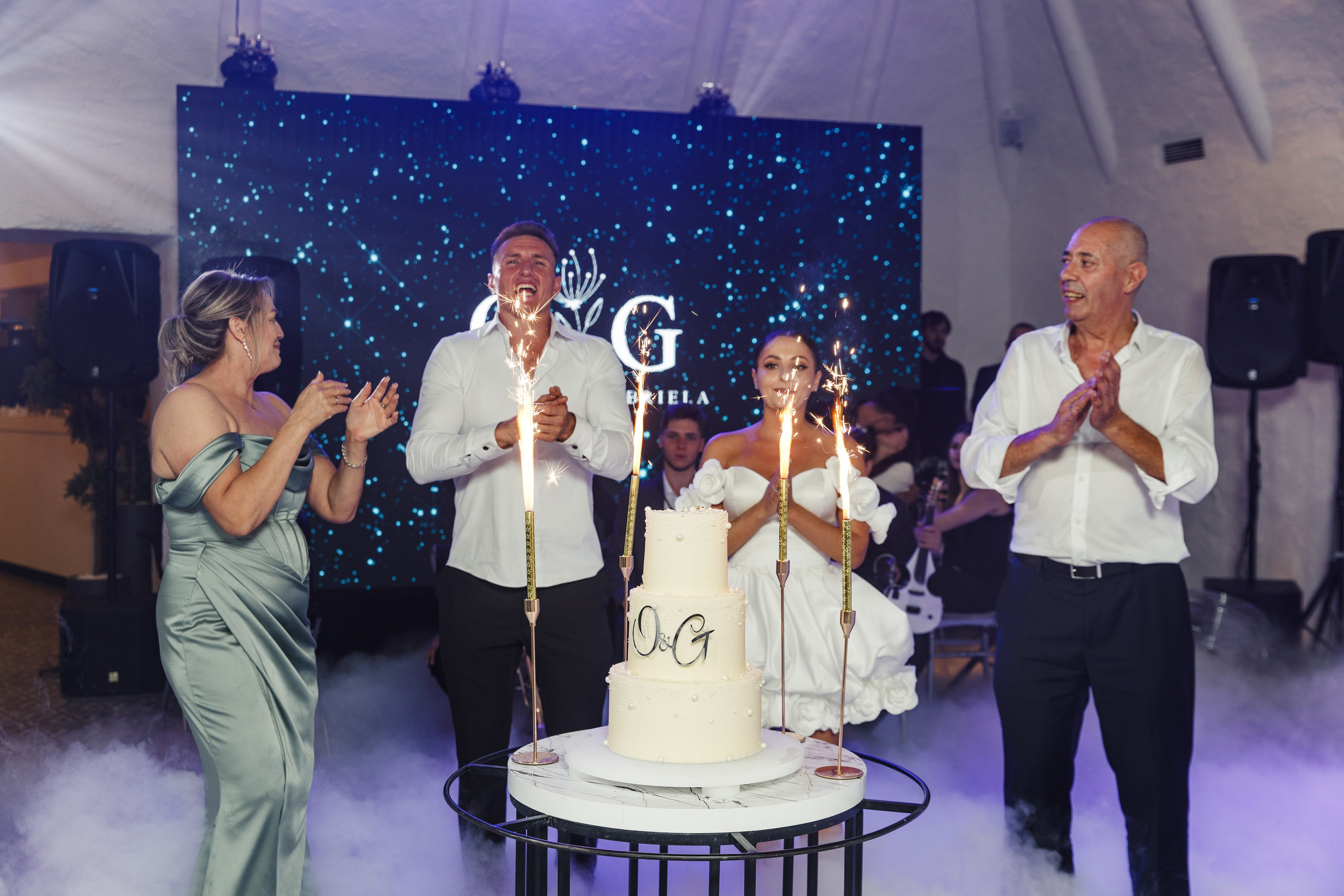 O & G. BUREA PRODUCTION