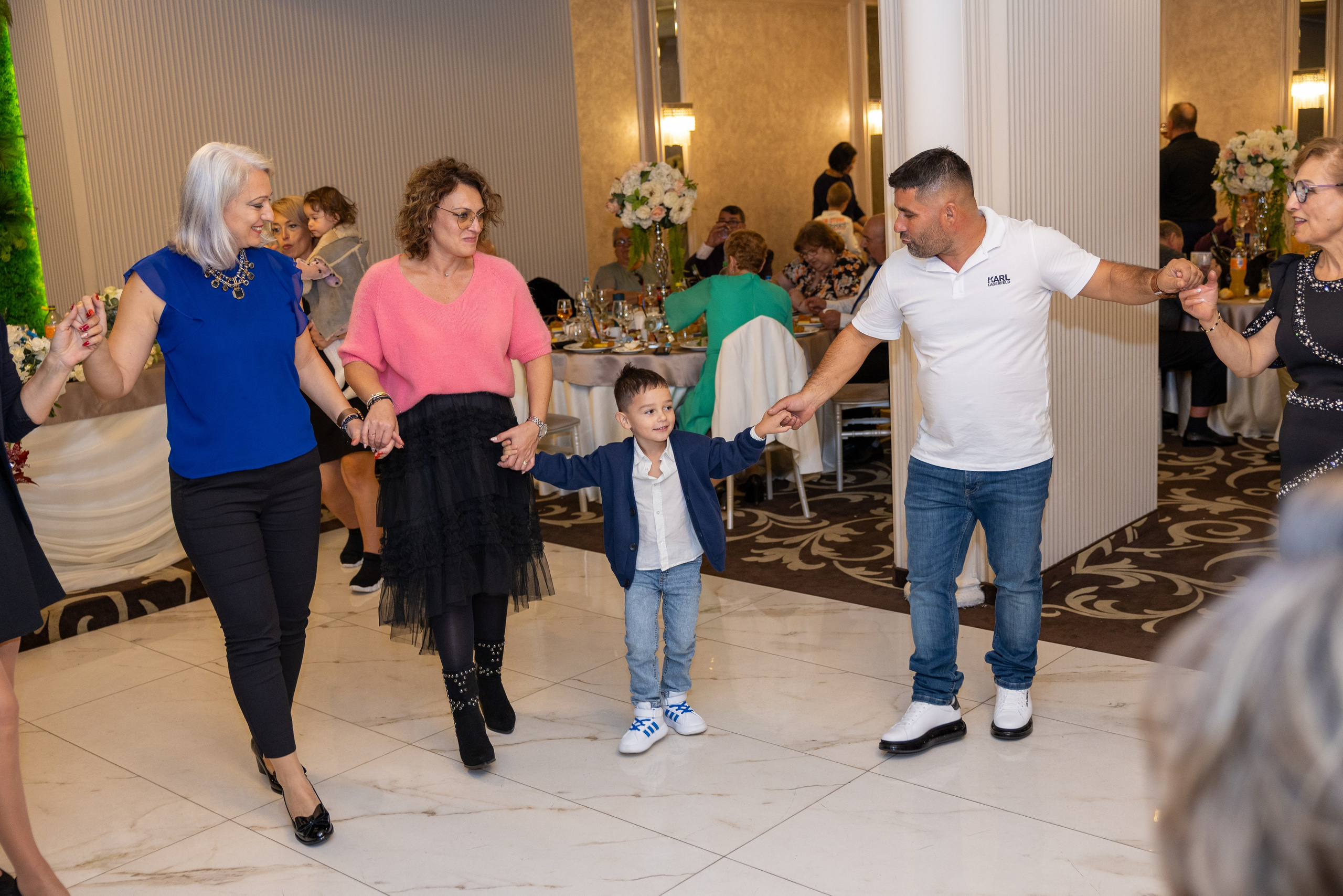 Andrei Sebastian. Moments By Gub