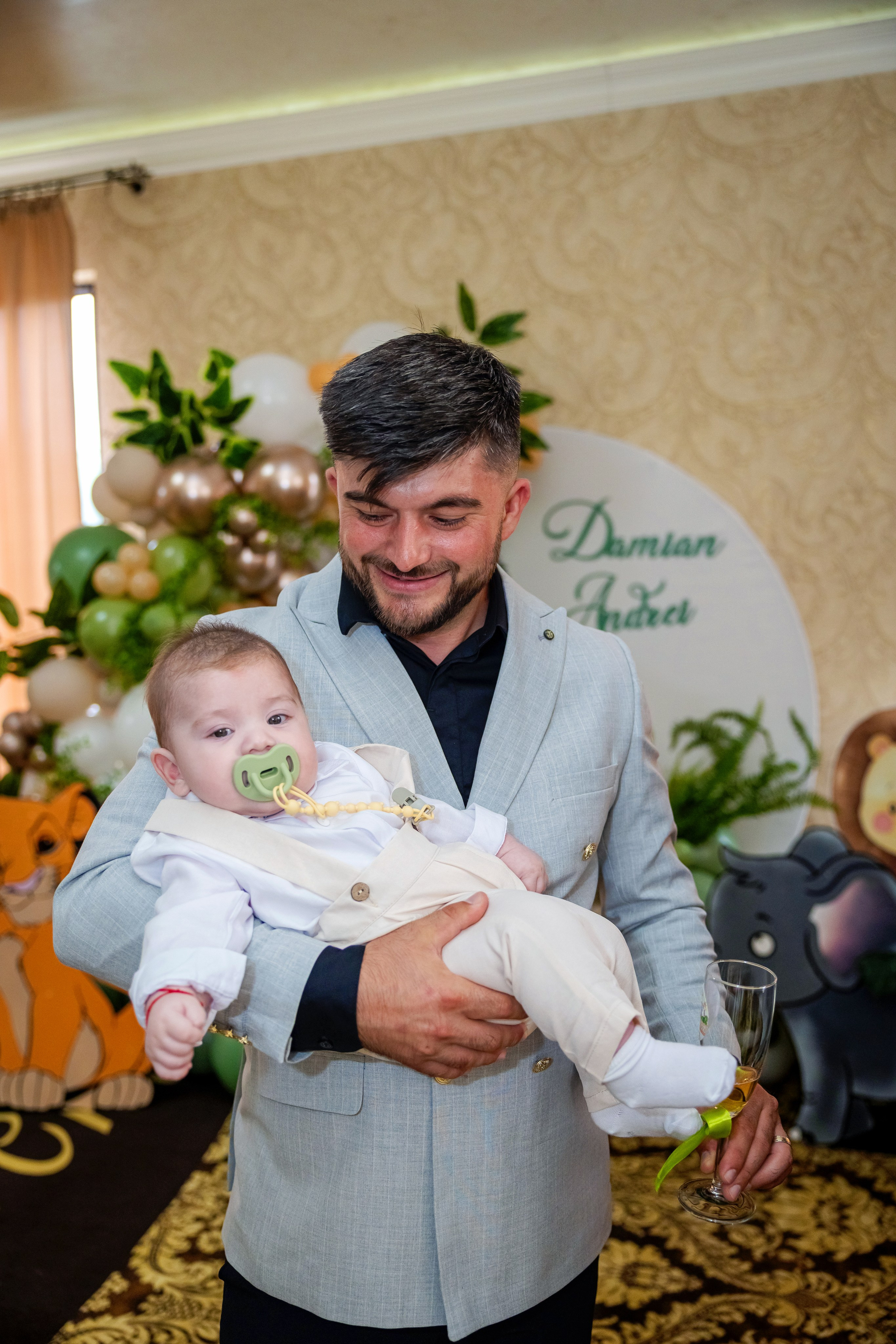 Andrei Damian. Moments By Gub