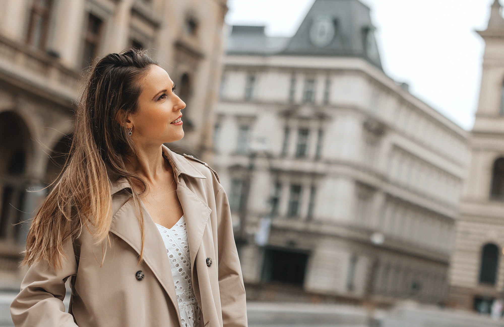 портрет девушки, Прага, улочки