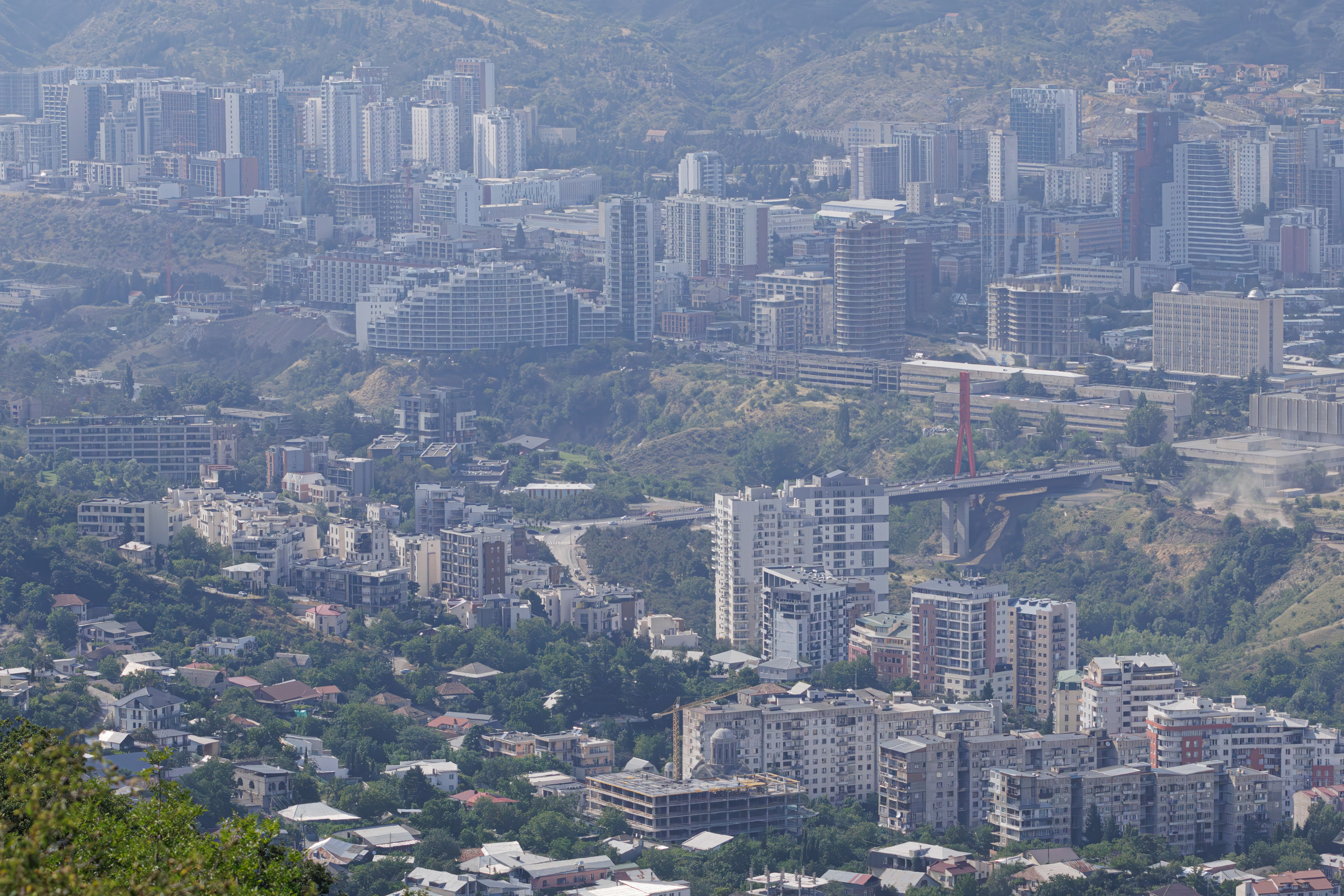 გასეირნება წავკისიდან ვაკის პარკამდე. FramefreeMan