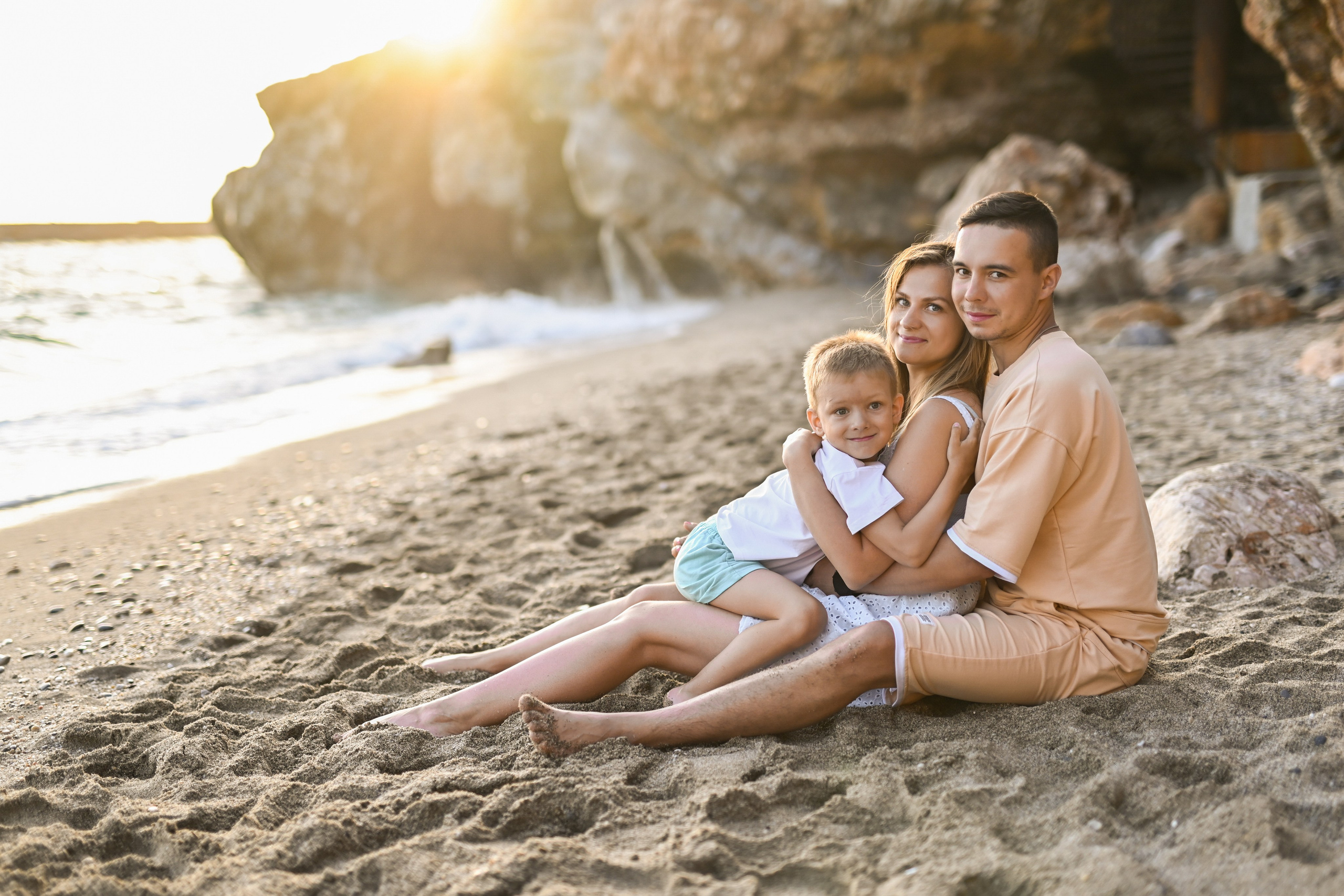Семейные съемки на диком пляже в Конаклы. Photographer in Alanya, Side, Manavgat. Türkiye