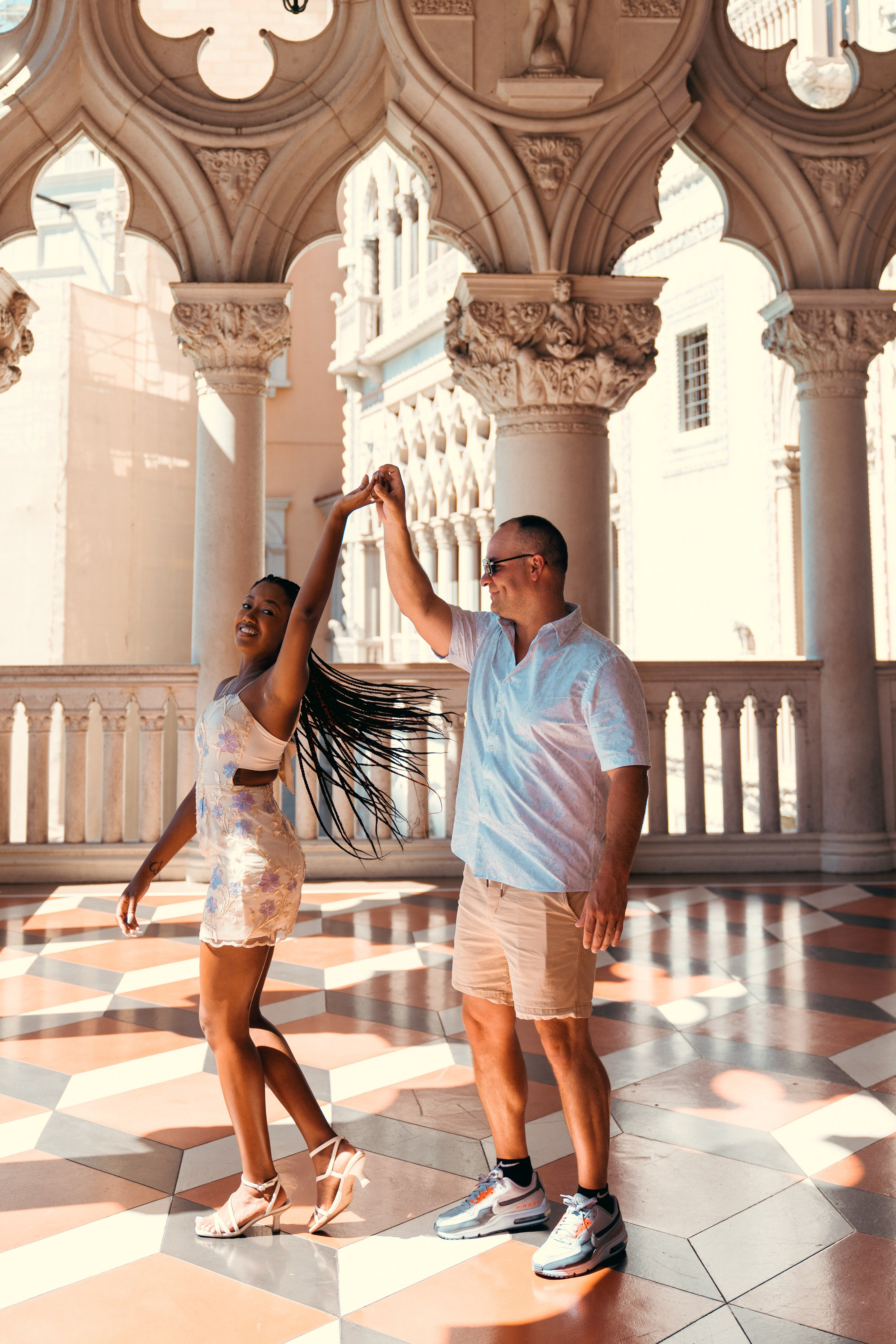 Sai&Kurtis. Wedding & elopement photographer Viktoriya Kravtsov. Las Vegas