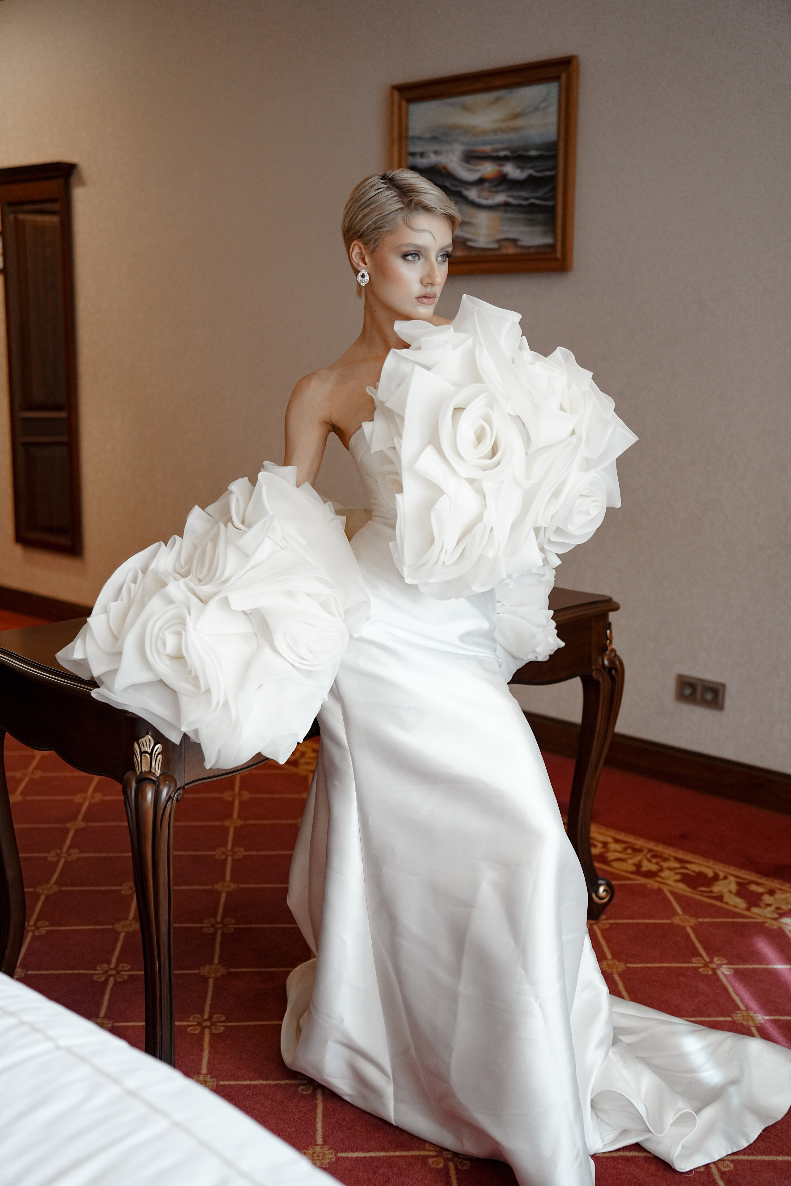 Николь Амир