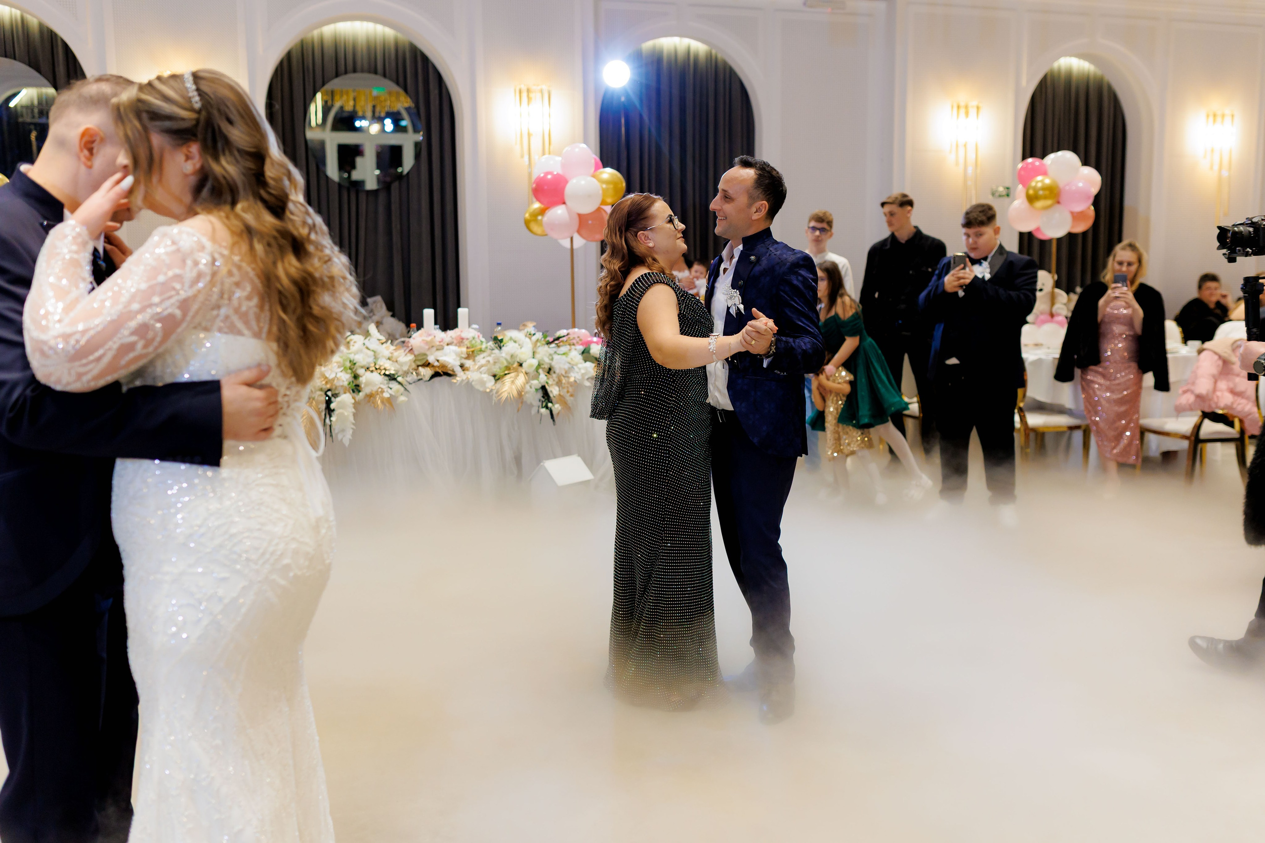 Povestea voastră, regizată de noi |Cristi Turculet Videograf Nuntă Suceava | wedding highlight. Servicii foto-video profesionale, pentru momente de neuitat