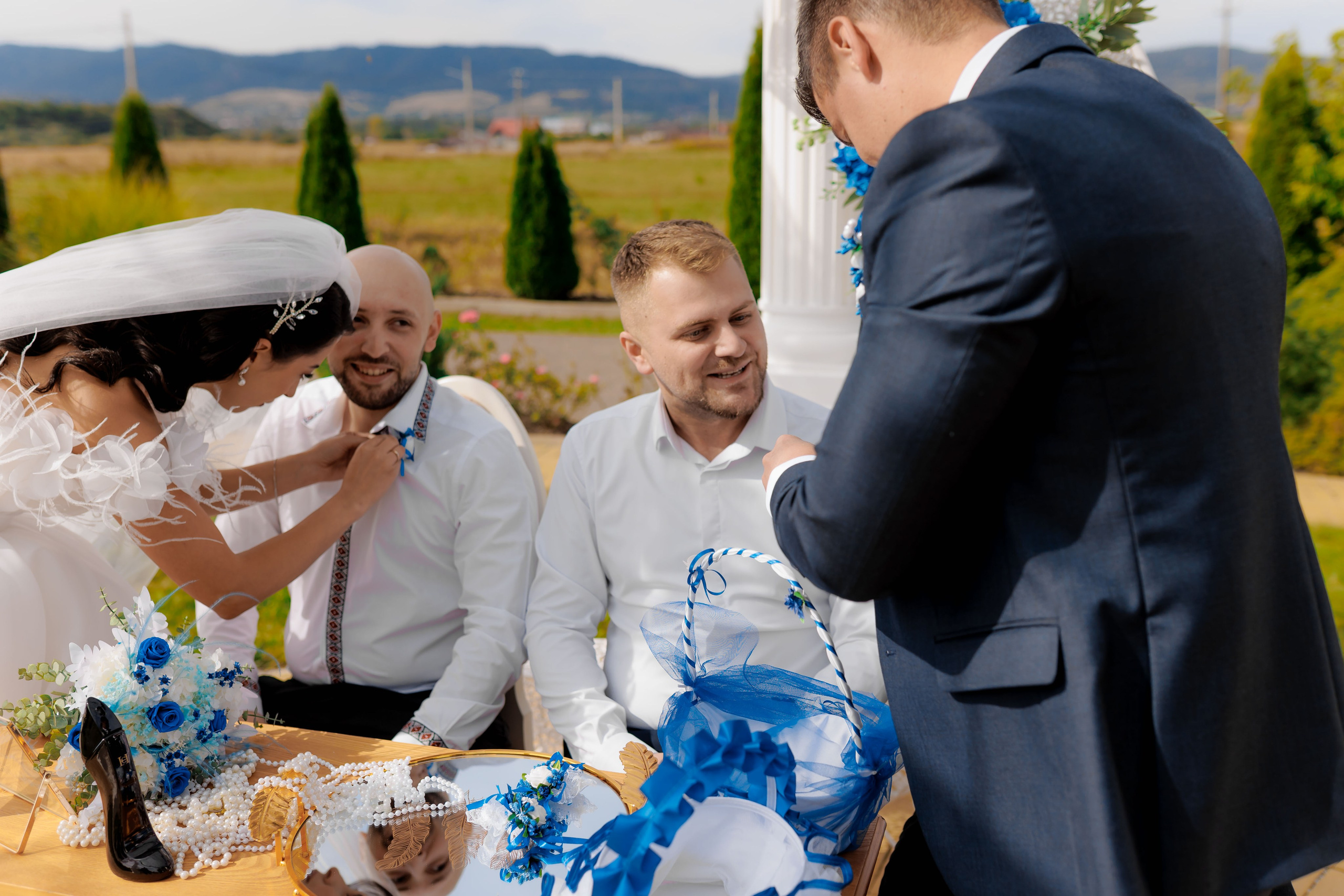 Loredana & Emilian – Ziua Nunții | Videografie - fotografie Botez Suceava, Iași, Botoșani. Servicii foto-video profesionale, pentru momente de neuitat