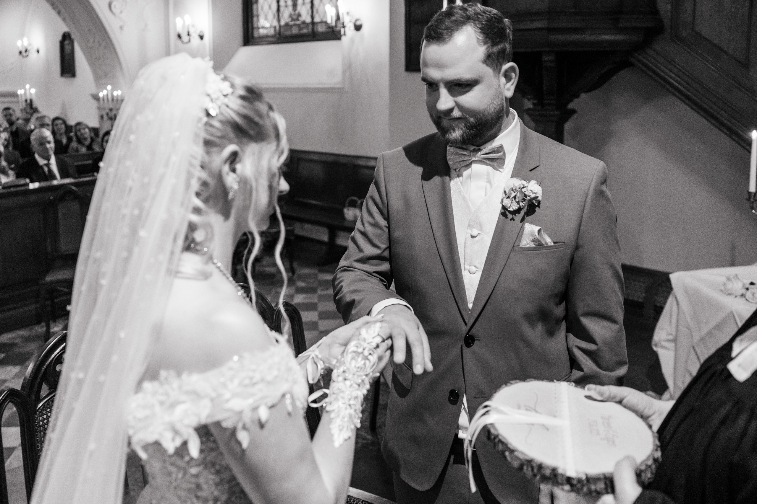 Hochzeit im Schloss Detmold – Kreatives Hochzeit Fotoshooting & Emotionale Hochzeitsreportagen!. Hochzeitsfotografin in Gütersloh | Authentische Hochzeitsreportagen | TK Photographie