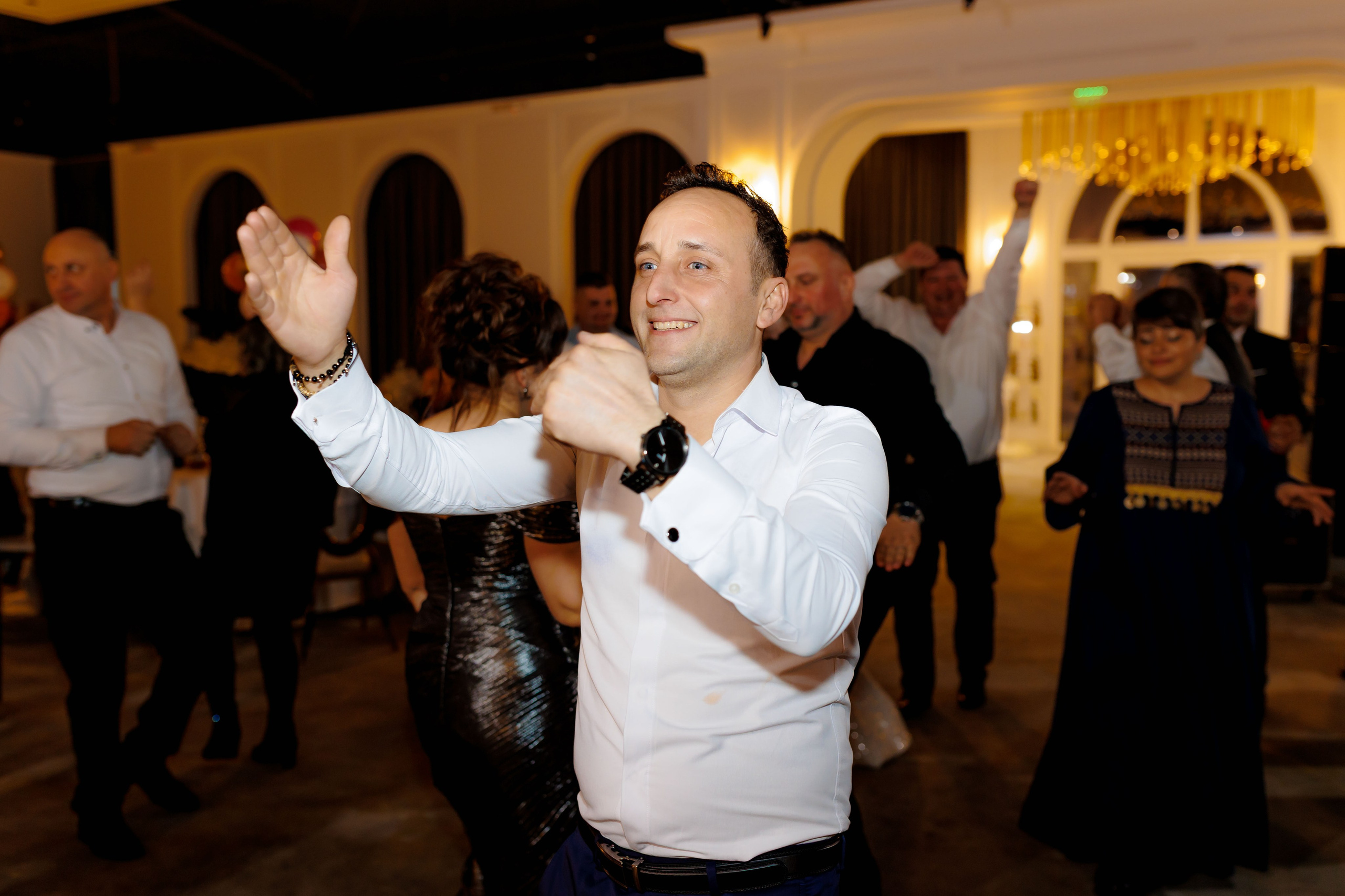 Povestea voastră, regizată de noi |Cristi Turculet Videograf Nuntă Suceava | wedding highlight. Servicii foto-video profesionale, pentru momente de neuitat