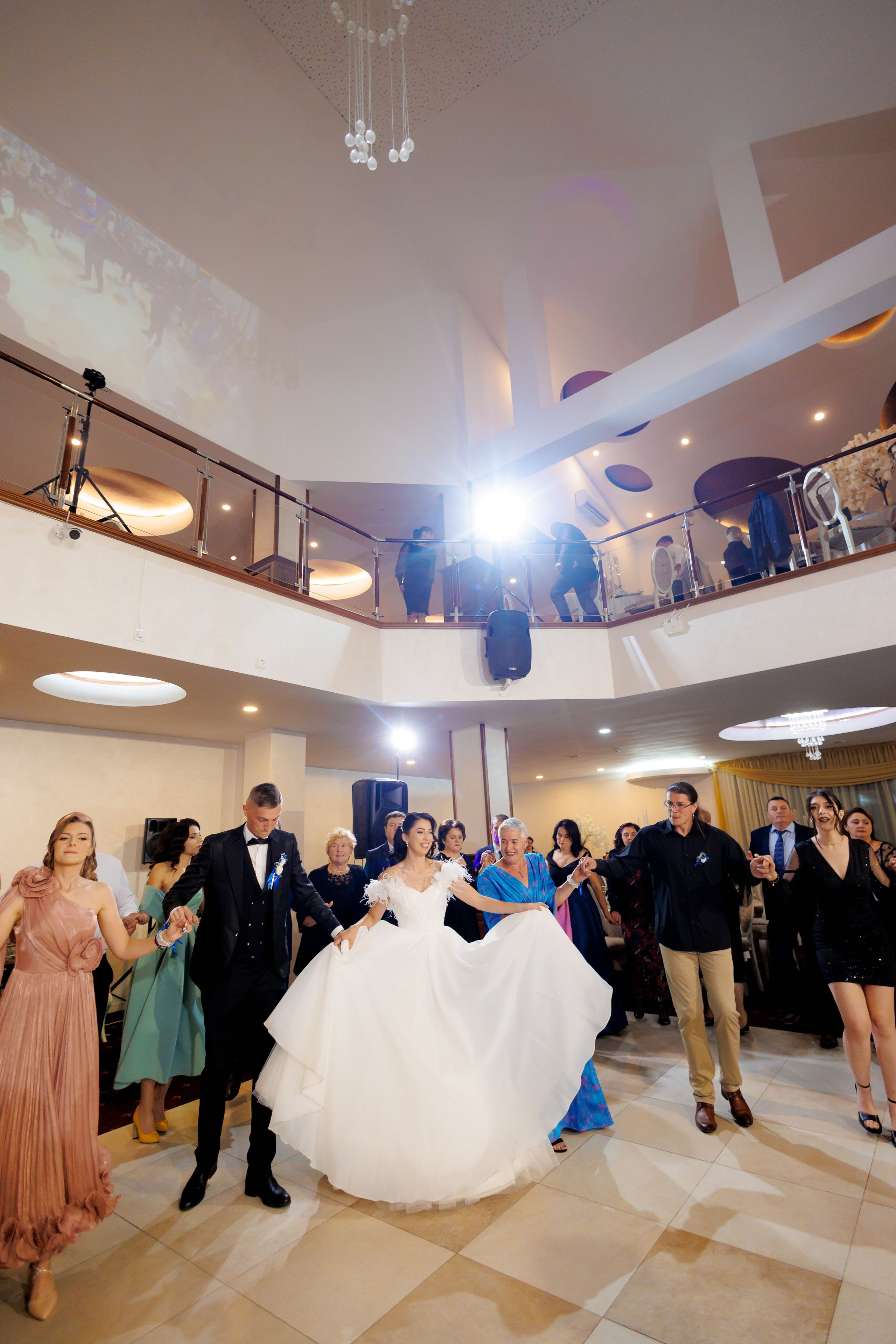 Loredana & Emilian – Ziua Nunții | Videografie - fotografie Botez Suceava, Iași, Botoșani. Servicii foto-video profesionale, pentru momente de neuitat