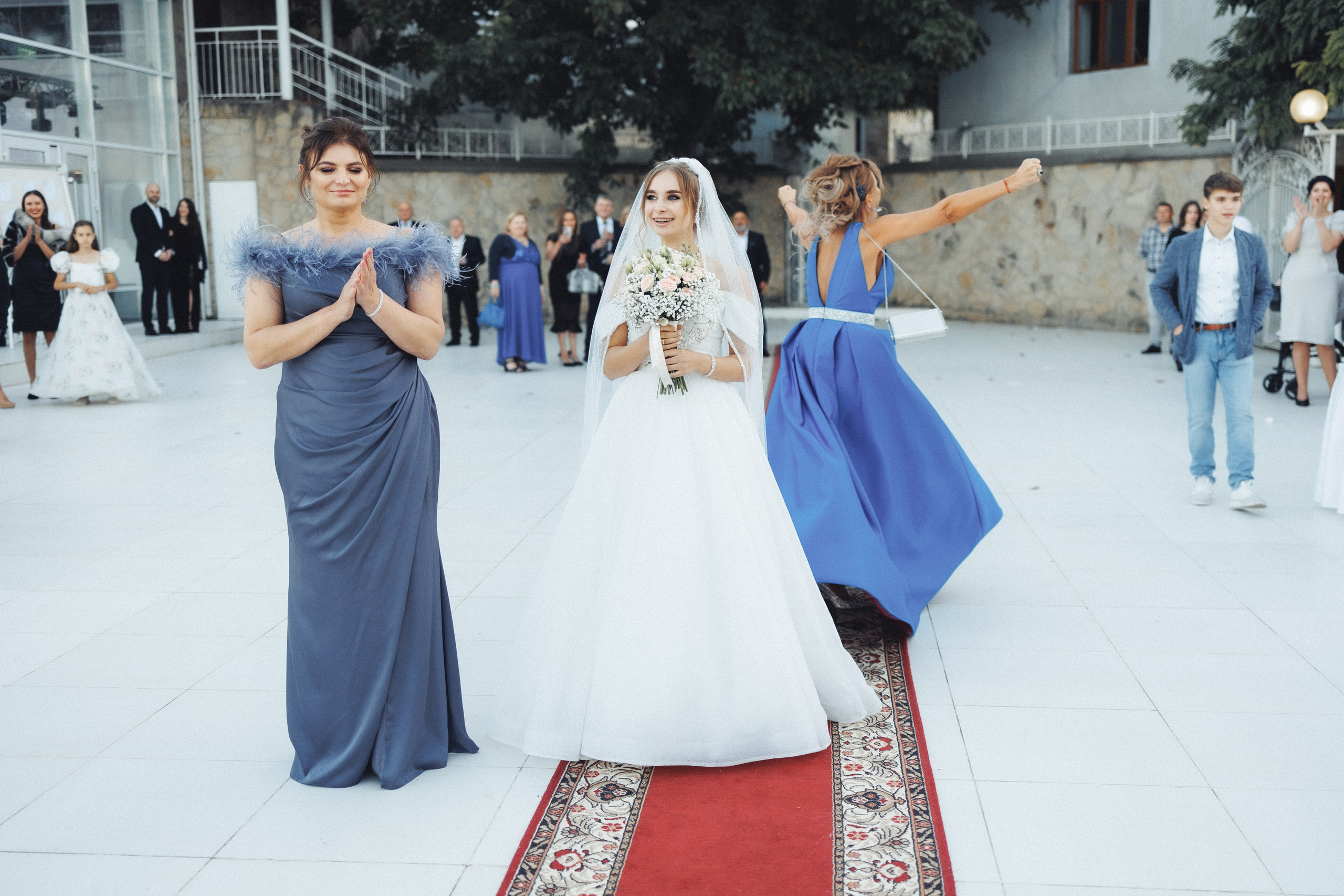 X & S. Fotograful evenimentului tău