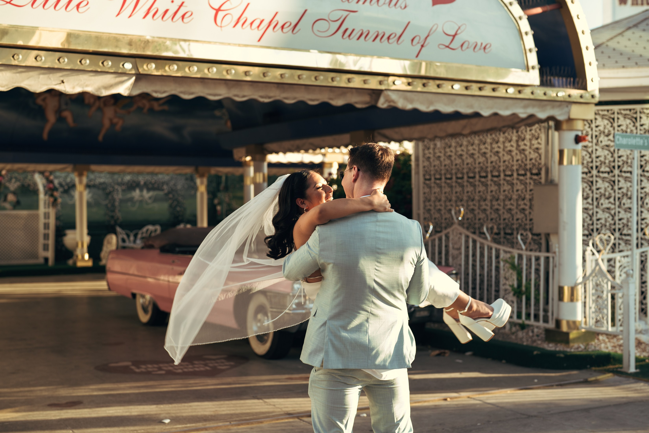 Christian&Patricia. Wedding & elopement photographer Viktoriya Kravtsov. Las Vegas
