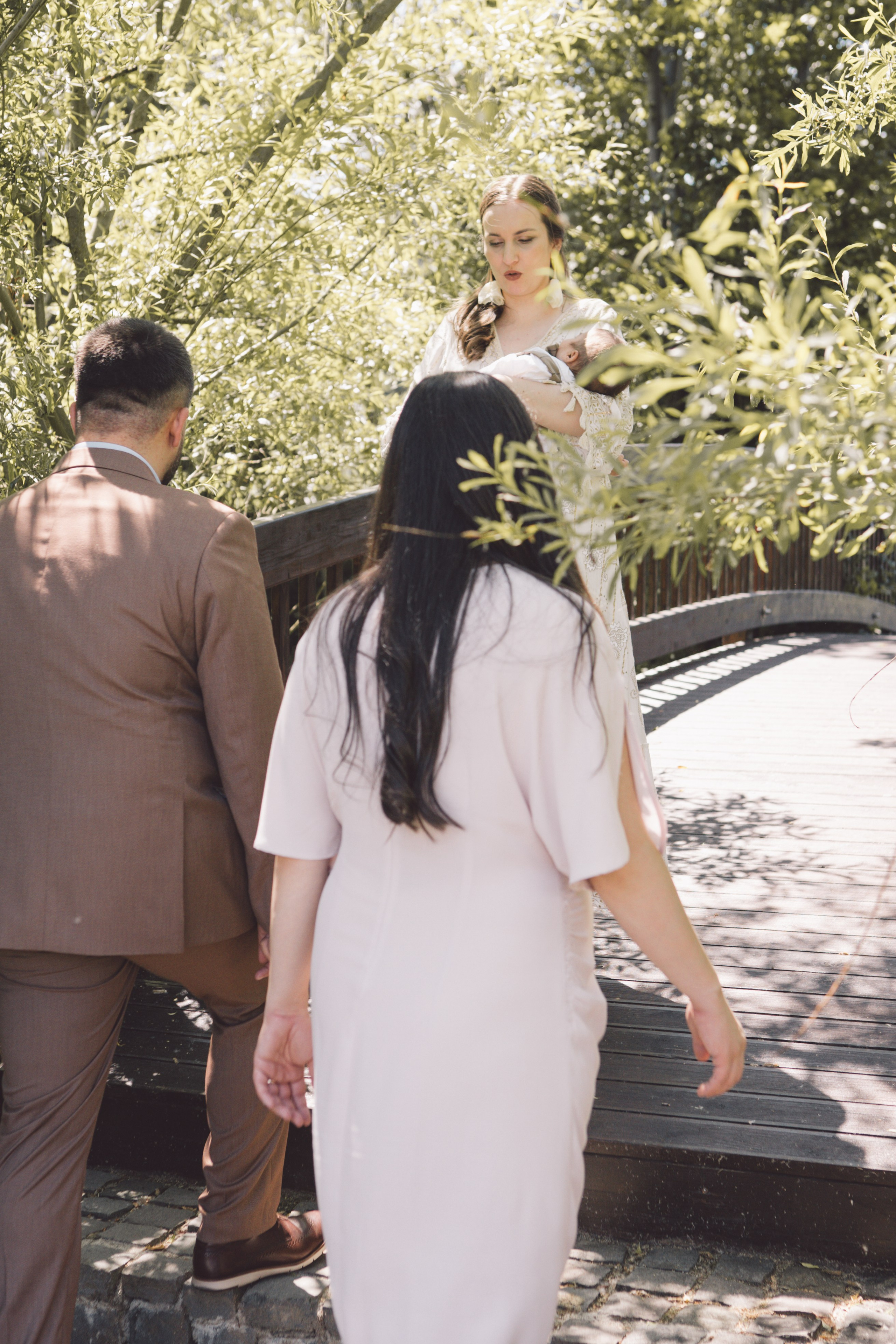 Fotografie de Eveniment Brașov: Povești Vizuale | Mădălina Beda. Madalina Beda- Artist vizual, fotograf, doula la nastere, consultant babywearing Brasov si in toata tara