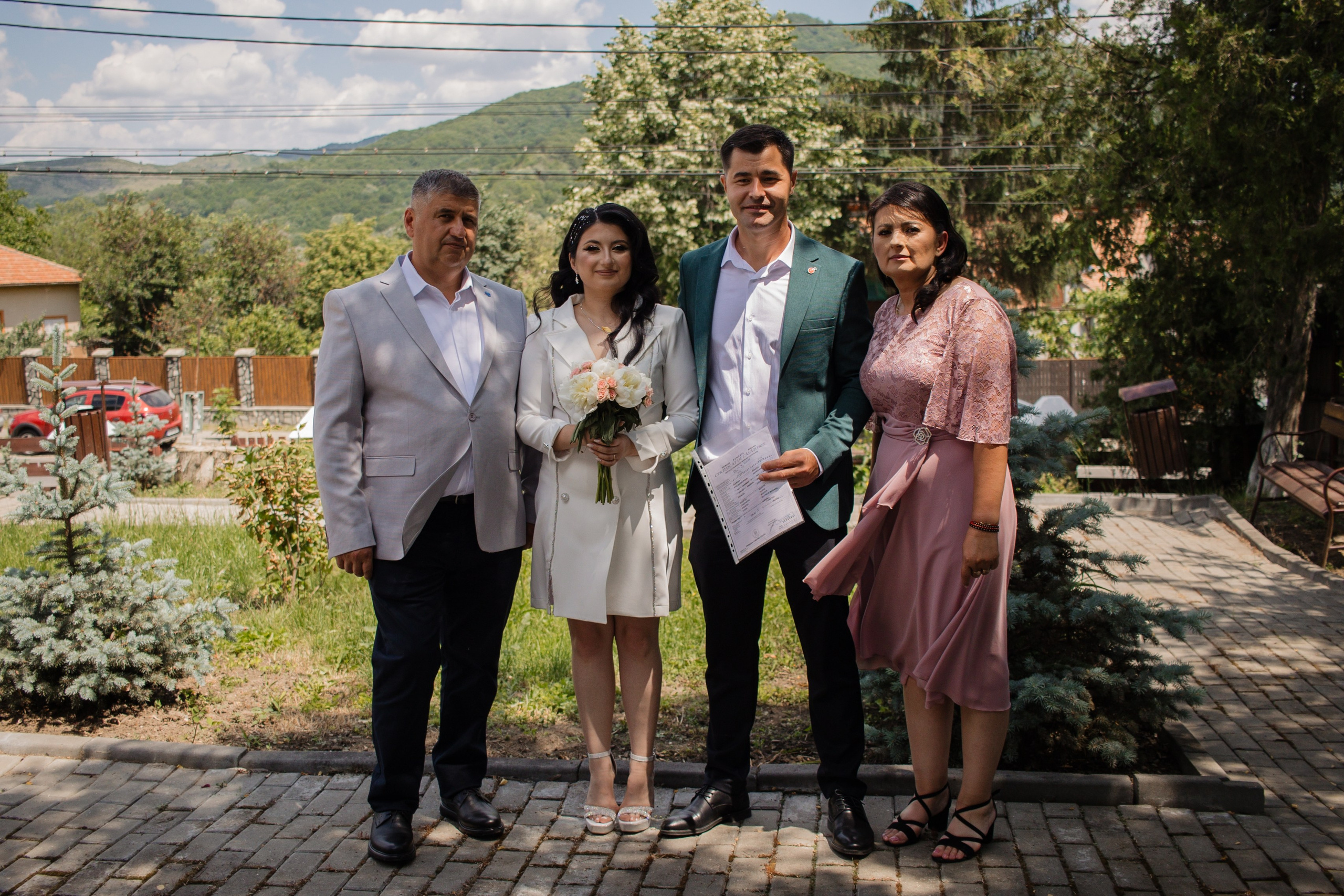 Nadia & George. Fotograf si videograf — evenimente si studio