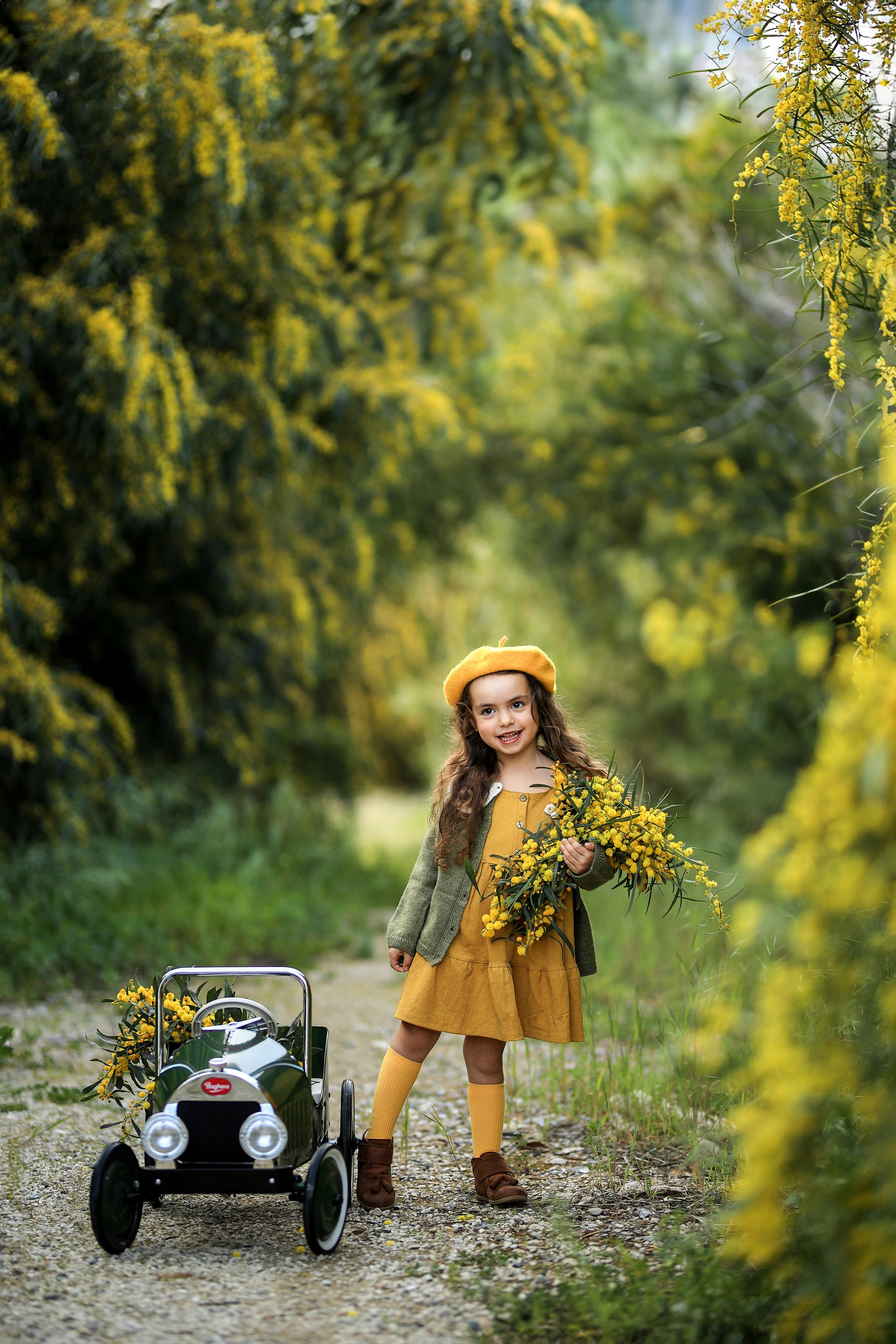 Photoshooting in mimosa. Photographer in Turkey, Antalya, Kemer, Belek, Side, Kas, Fethiye