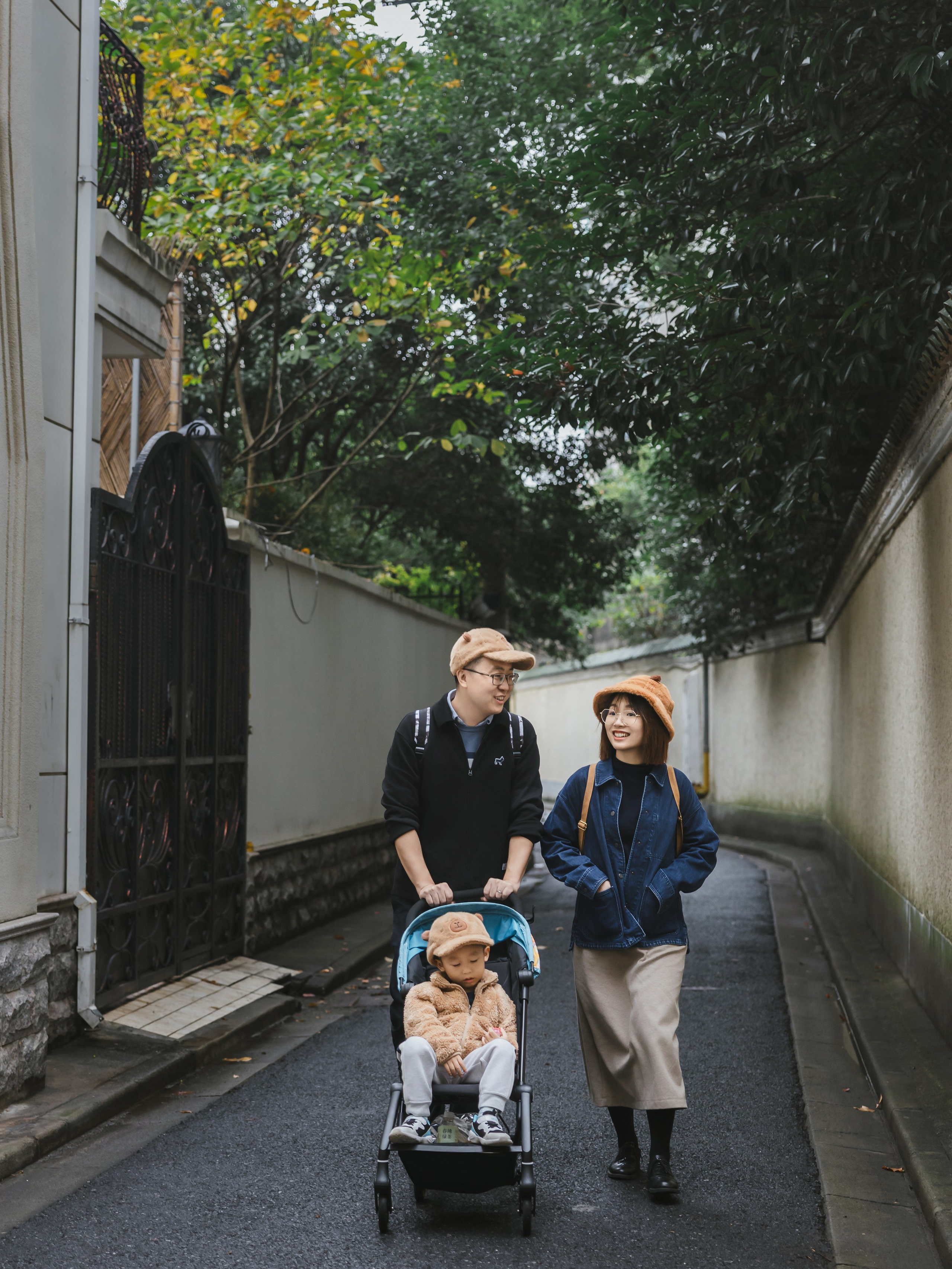 Family photograph in Shanghai. Shanghai Family Photographer Dora