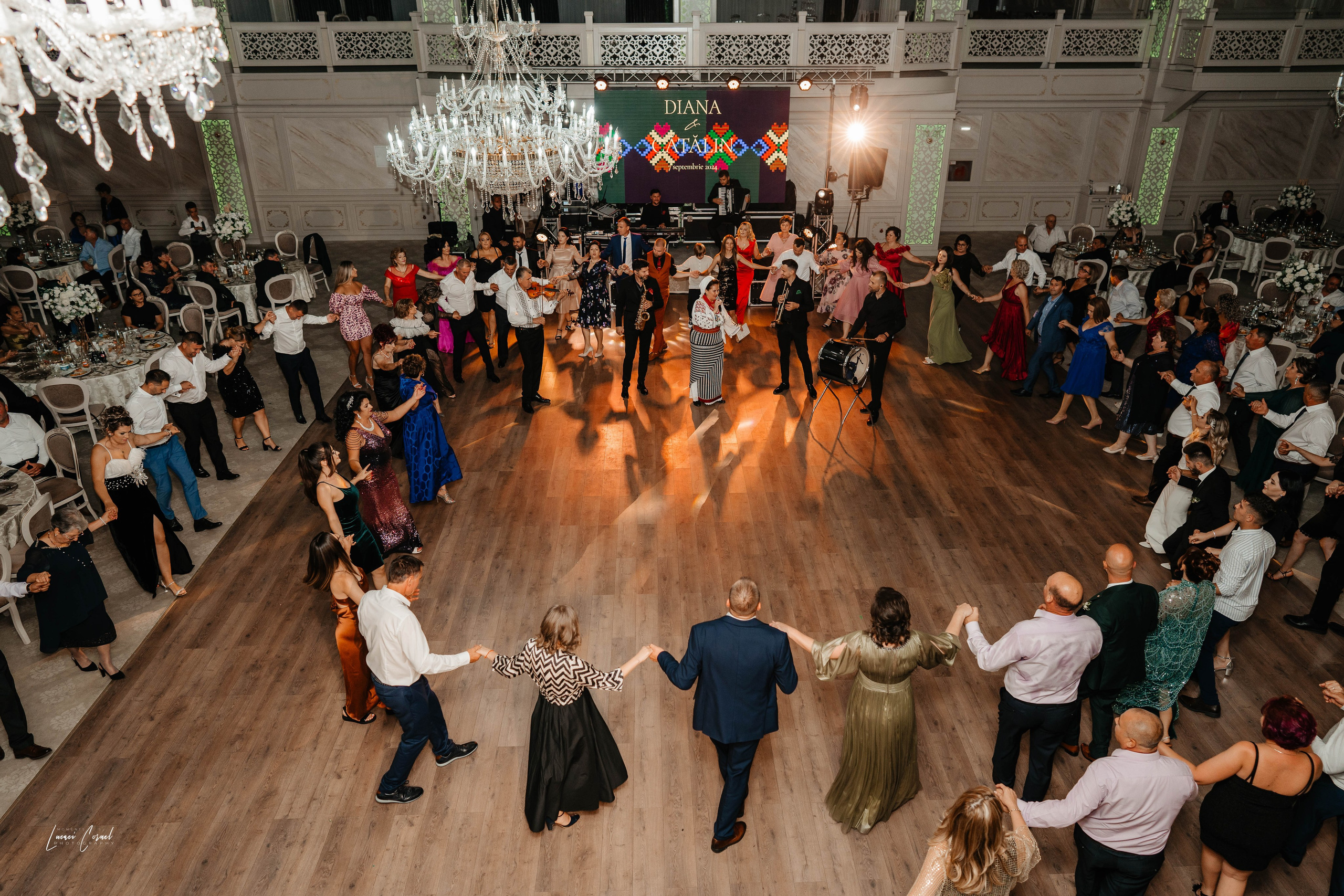 Diana & Cătălin – Nuntă clasică și rafinată. Fotograf de nuntă, corporate, botezuri, majorate și aniversări Roman, Lucaci Cornel
