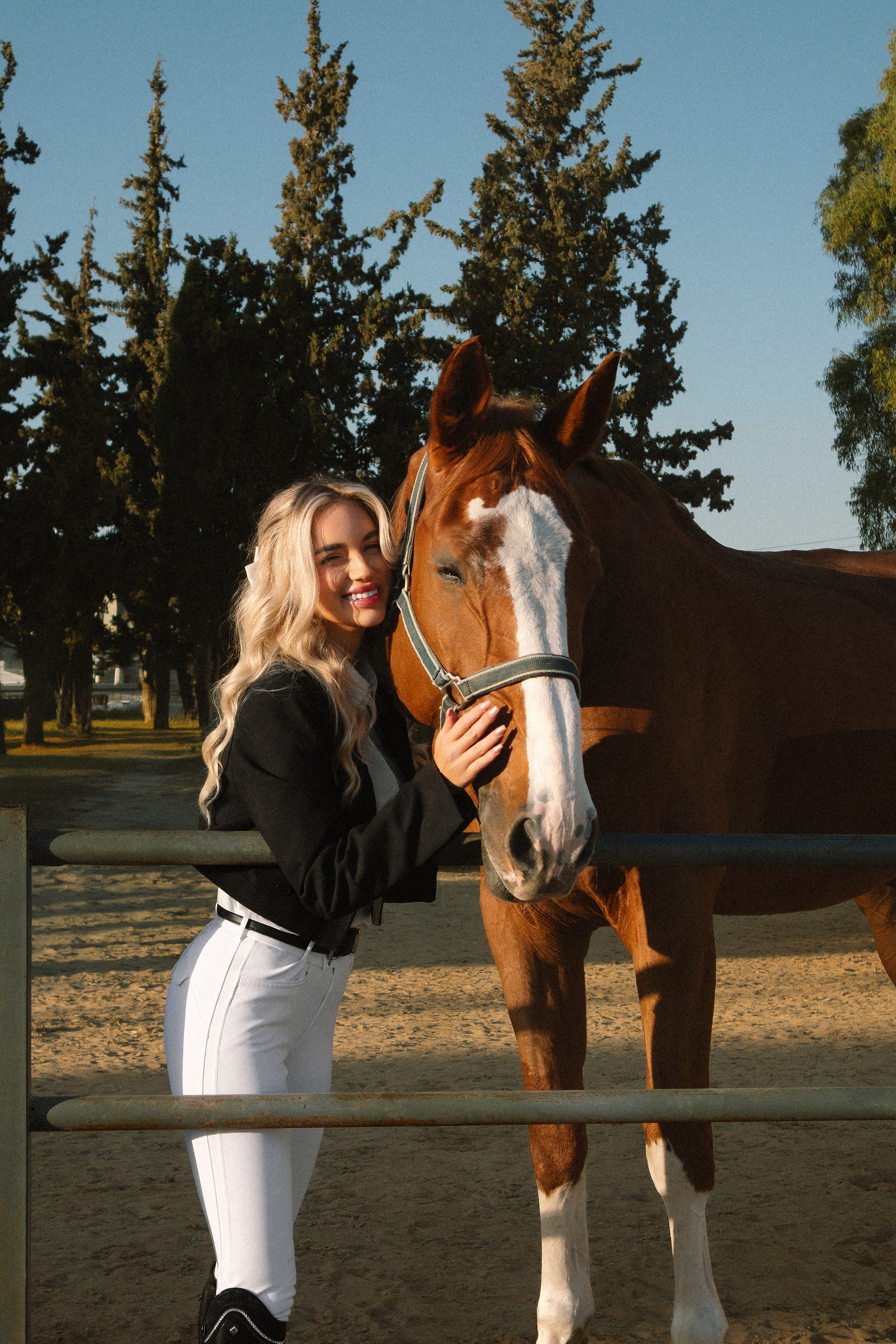 Lera — Day with the Horse. Veronika Basova | Photographer | Cinematic & Magazine | Amman, Jordan
