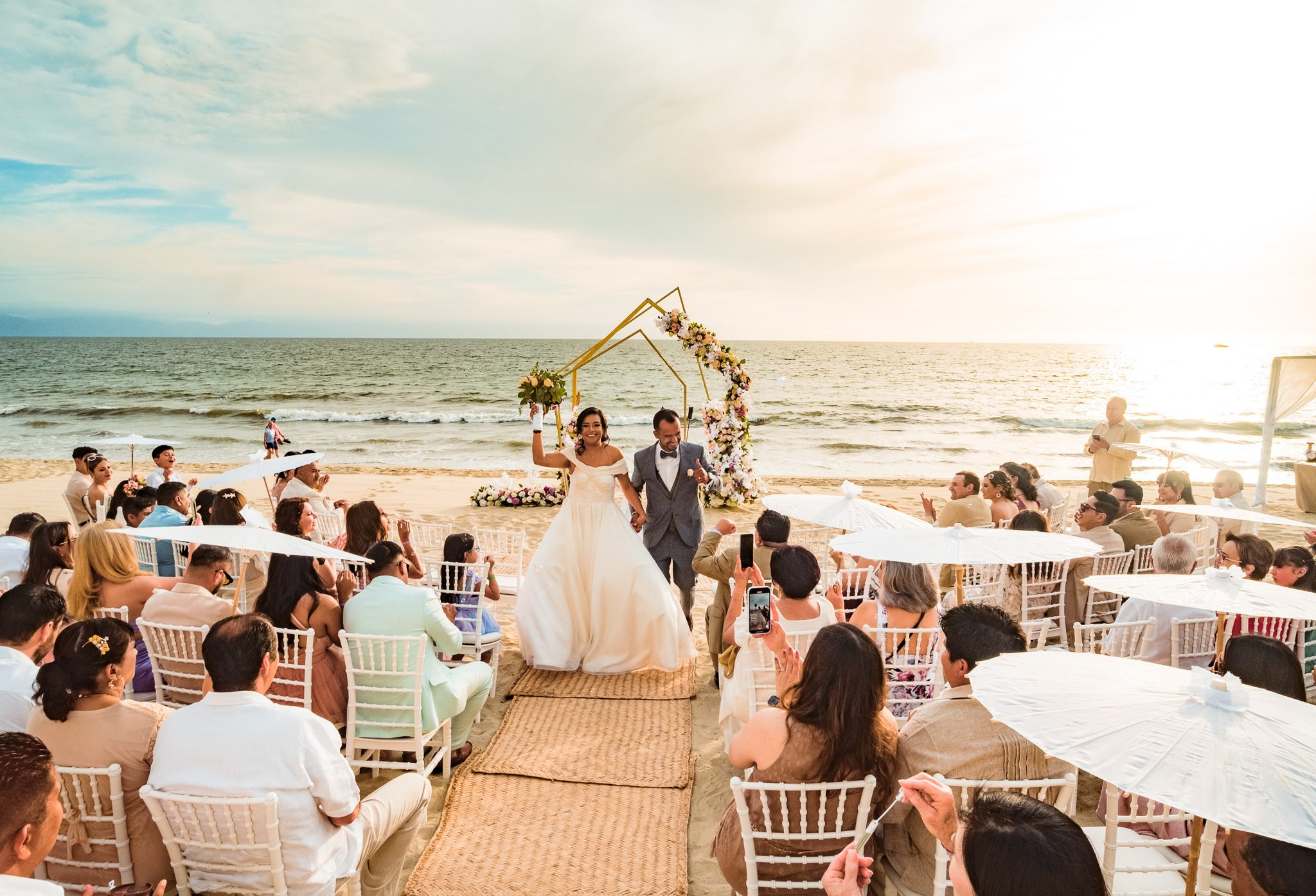 Lupita y Abel / Puerto Vallarta. Wedding and family photographer in Mexico City