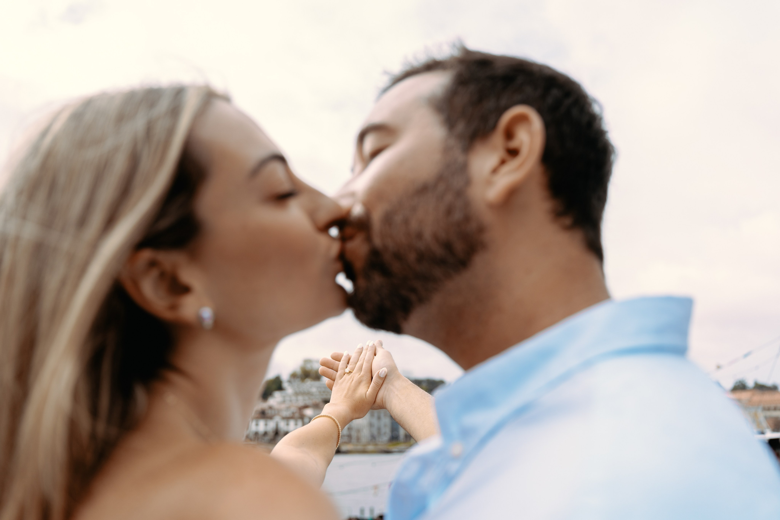 LOVE STORY IN PORTO. Sessões de fotos e vídeos, tours fotográficos em Portugal — WePortugal