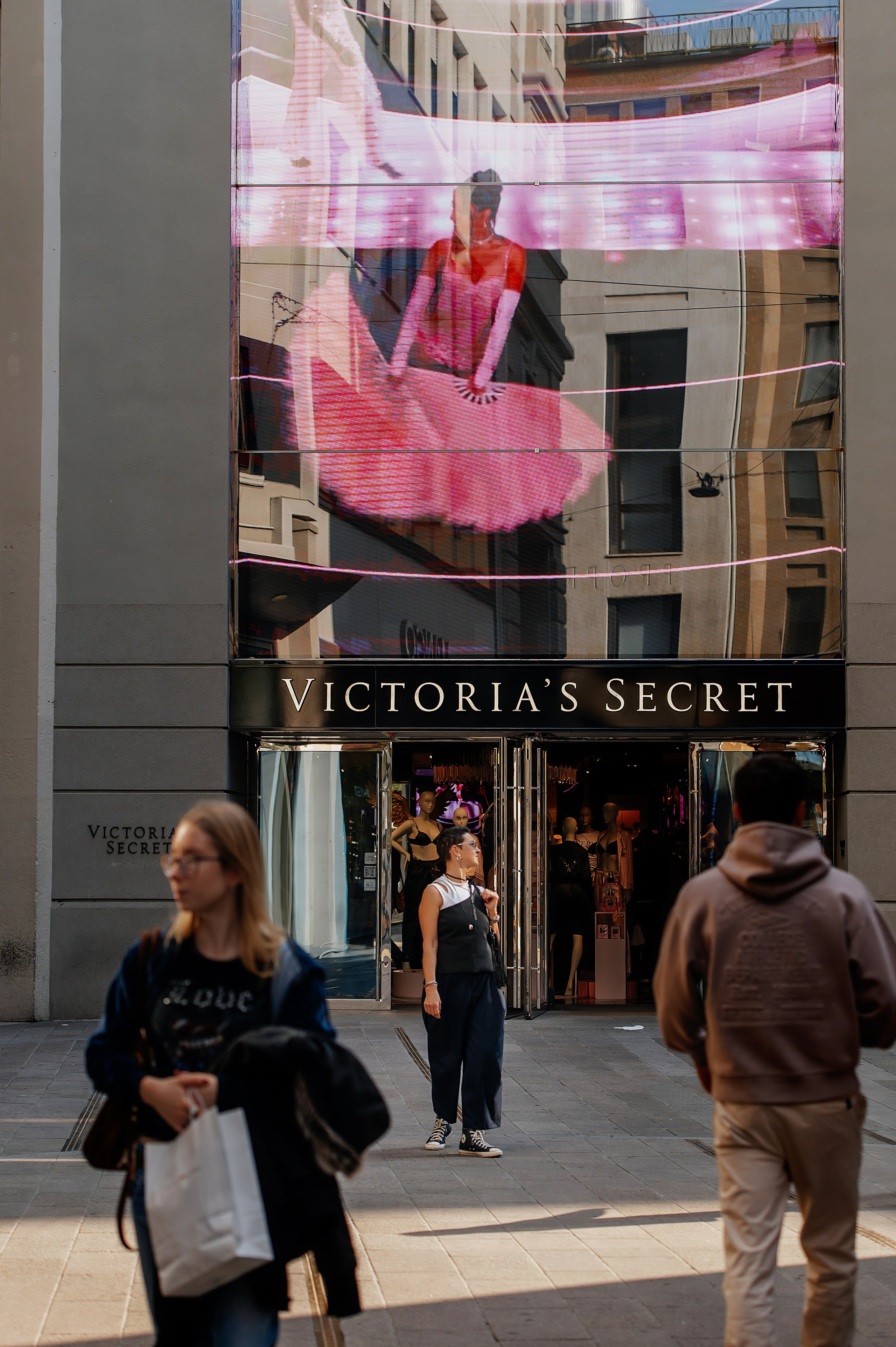 Milan, Autumn 🍂, Julia. Wedding photographer from Moldova Alexey Chipchiu