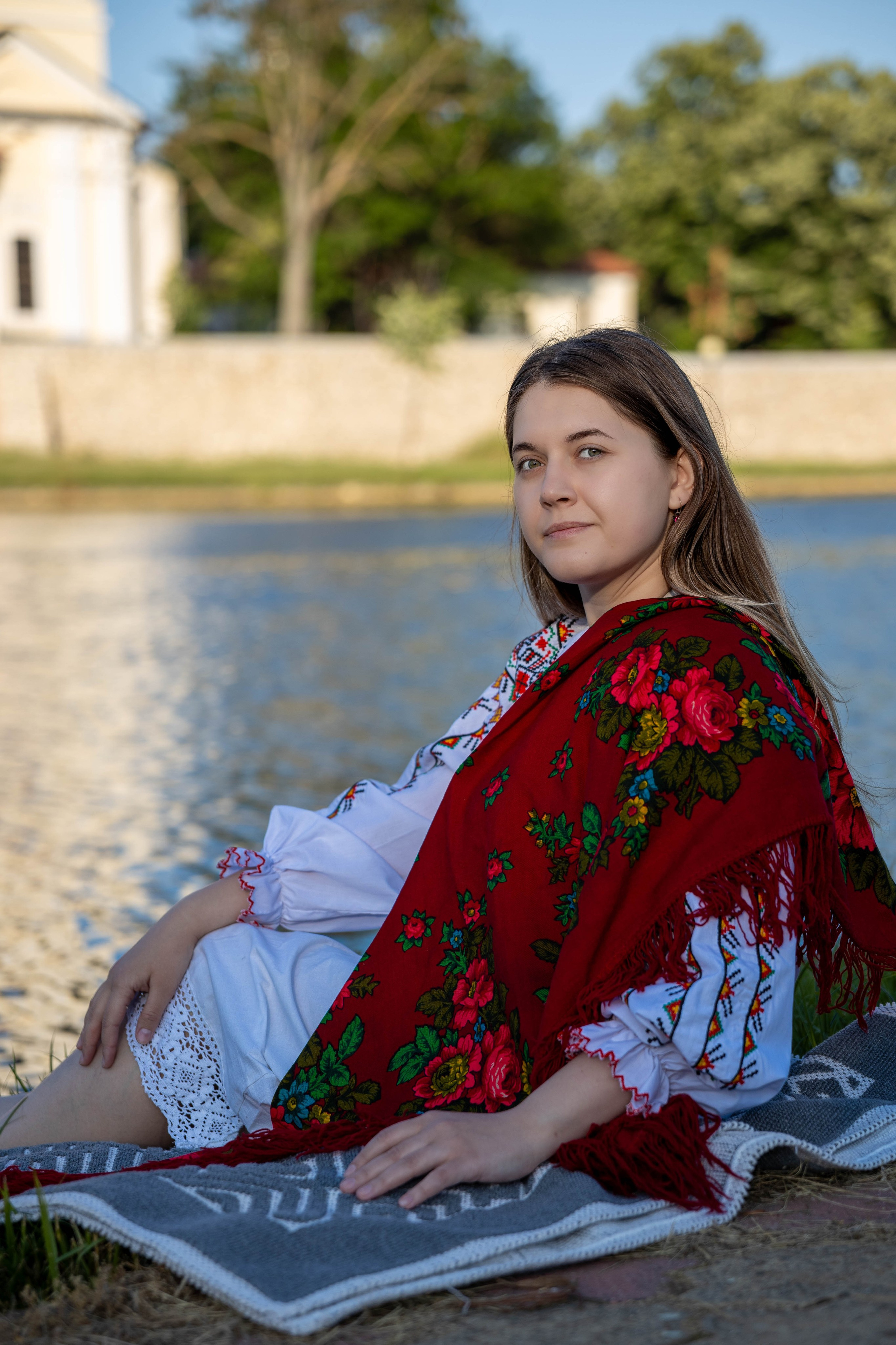 Fata cu ochi de smarald. Alika Dia- Fotograf în Republica Moldova, Strășeni