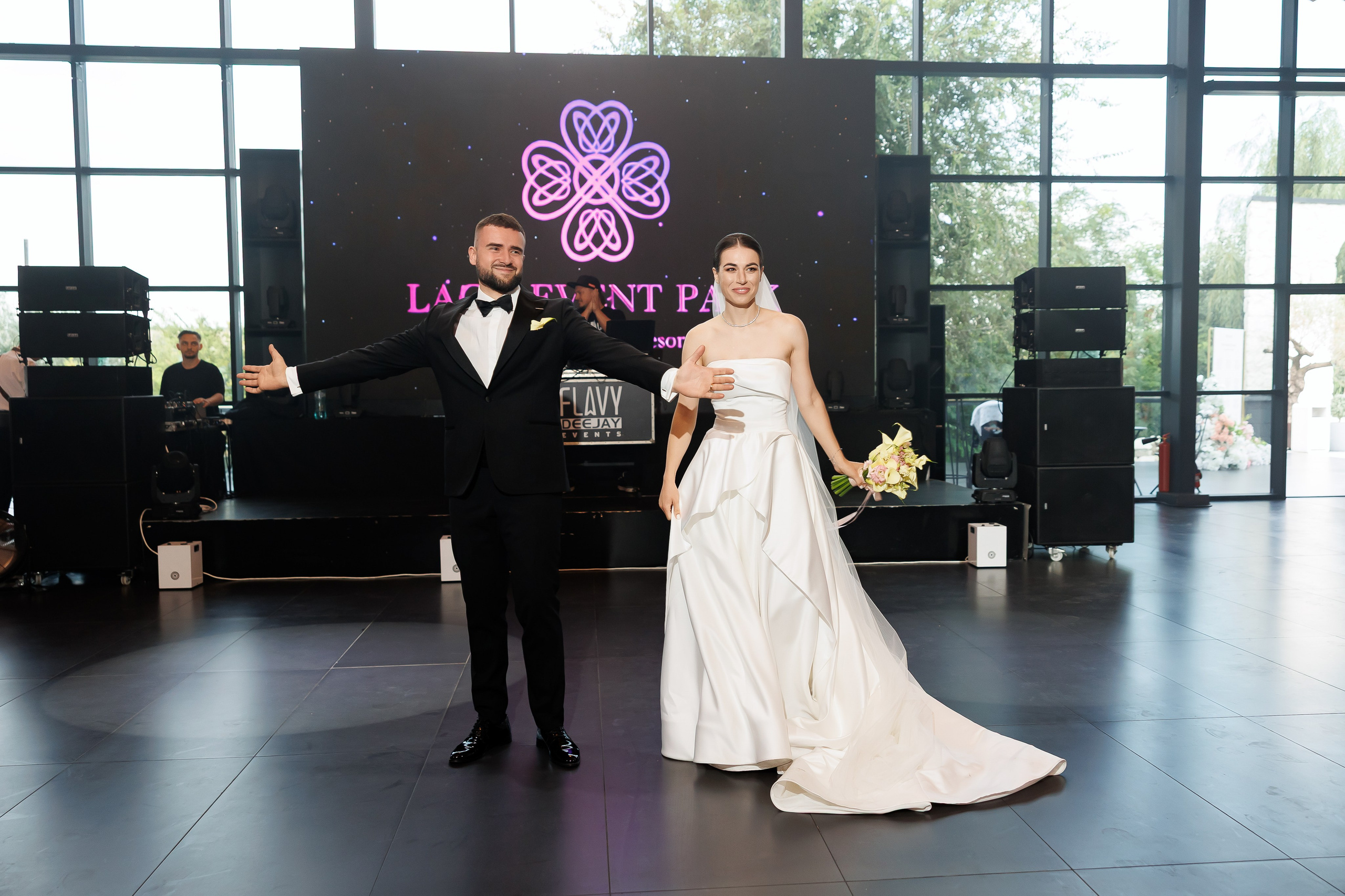 Gabriel & Evelina — Lago — Wedding Day. Servicii Foto și Video 067188353