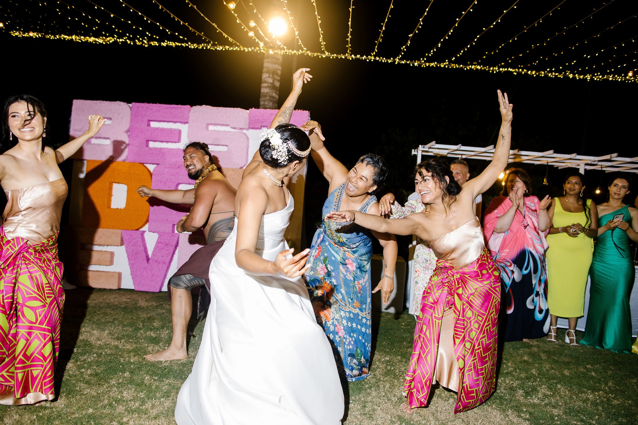 Big funny wedding with guests in paradise Bali island. Get.it.feel — Aesthetic Photography and Videography