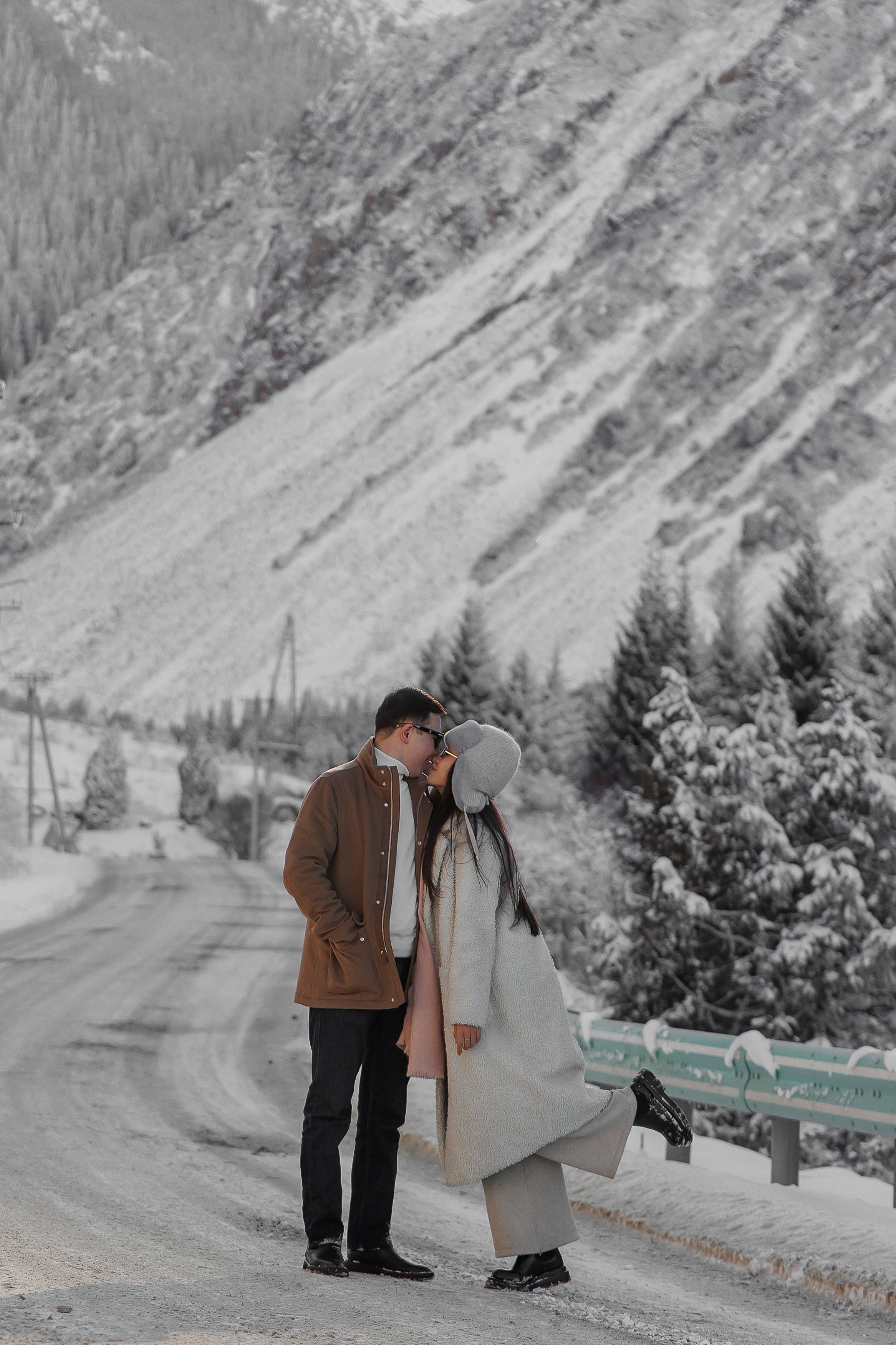 Зимняя Ала Арча 2025 год. Свадебный и семейный фотограф в Бишкеке Давлетбаев Талгат