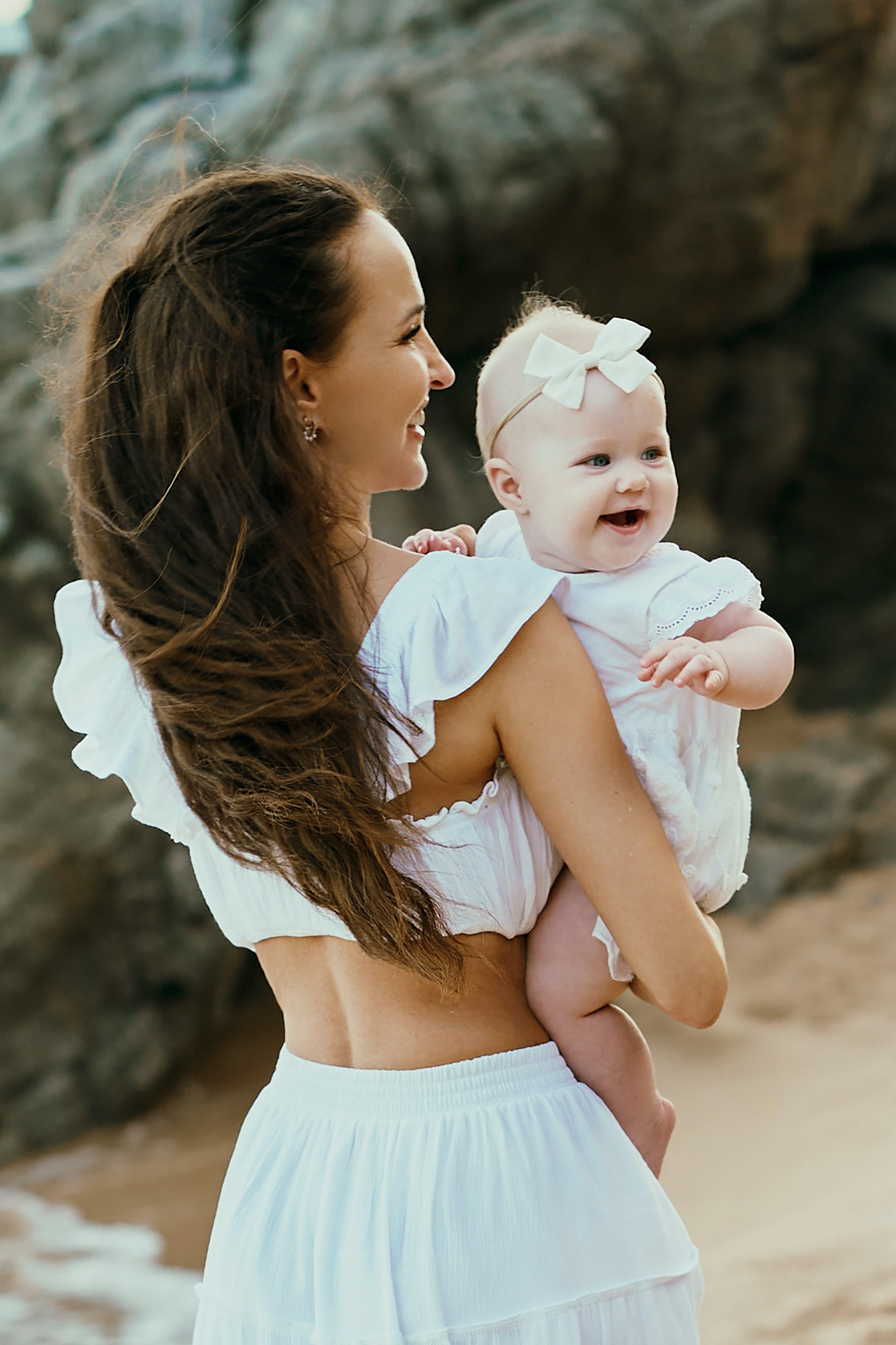 Мама с детьми на пляже. Fotógrafa en España Zhanna Zakharchenko